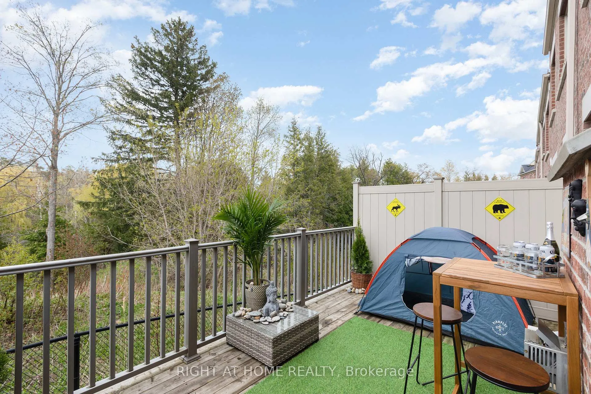 Photo 12 of Unit 124, 1331 Major Mackenzie Drive W, Vaughan, Patterson — HOMEH