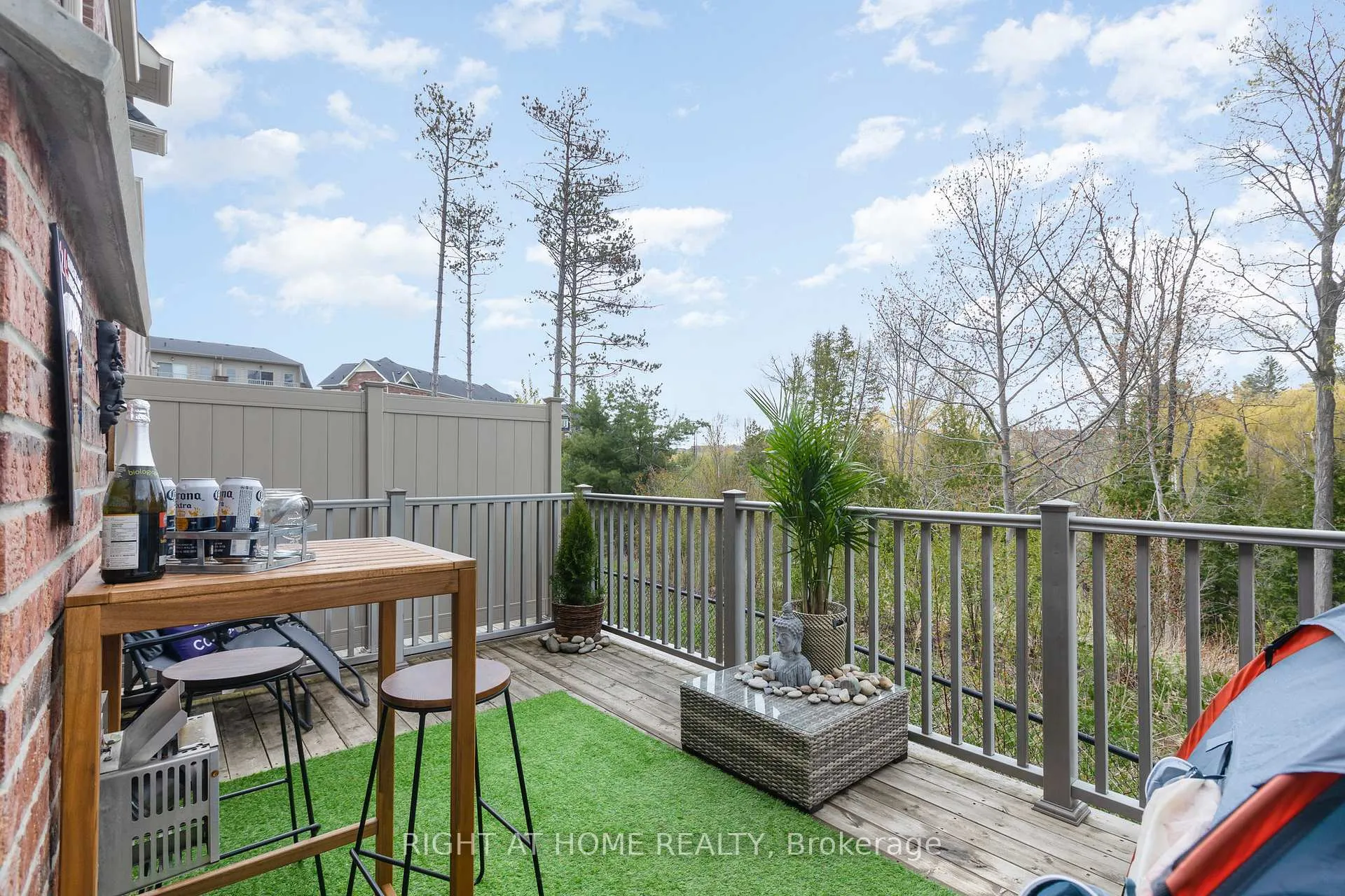 Photo 13 of Unit 124, 1331 Major Mackenzie Drive W, Vaughan, Patterson — HOMEH