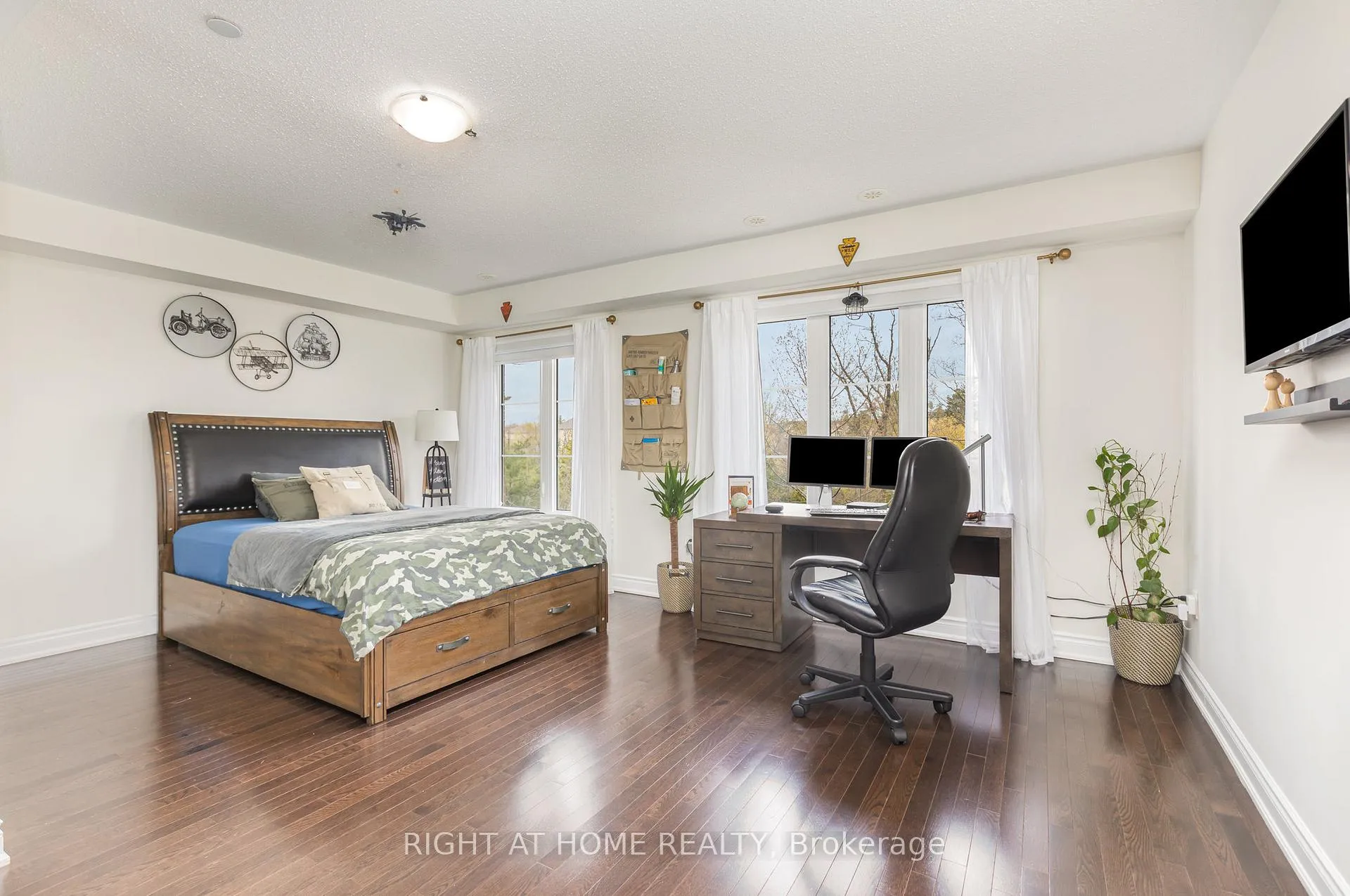 Photo 14 of Unit 124, 1331 Major Mackenzie Drive W, Vaughan, Patterson — HOMEH