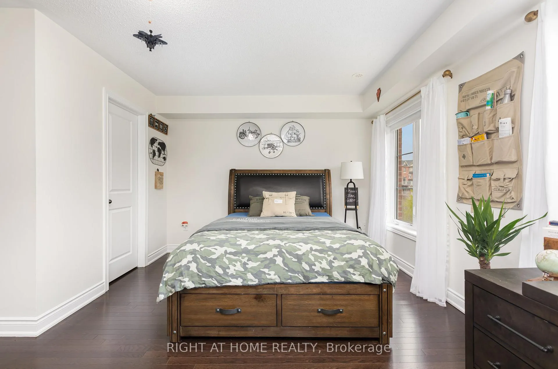 Photo 15 of Unit 124, 1331 Major Mackenzie Drive W, Vaughan, Patterson — HOMEH