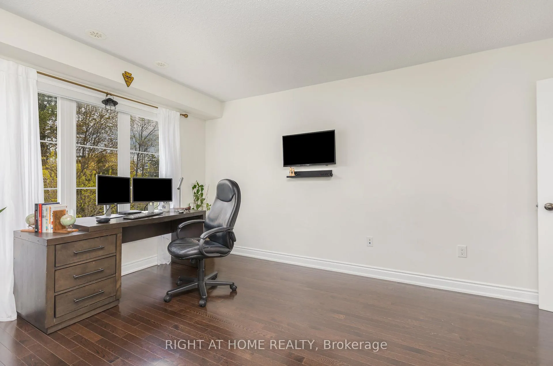 Photo 16 of Unit 124, 1331 Major Mackenzie Drive W, Vaughan, Patterson — HOMEH