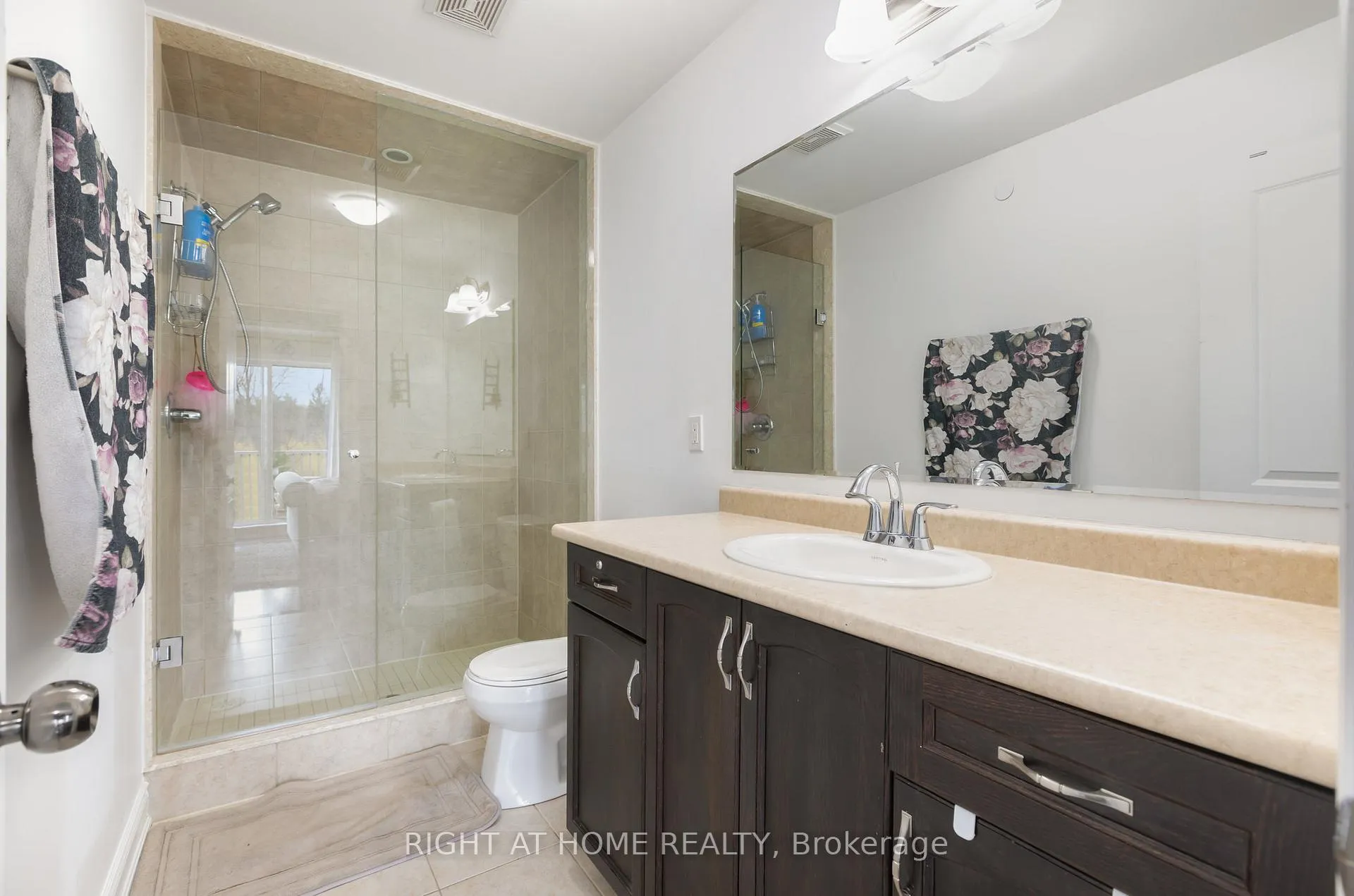 Photo 23 of Unit 124, 1331 Major Mackenzie Drive W, Vaughan, Patterson — HOMEH