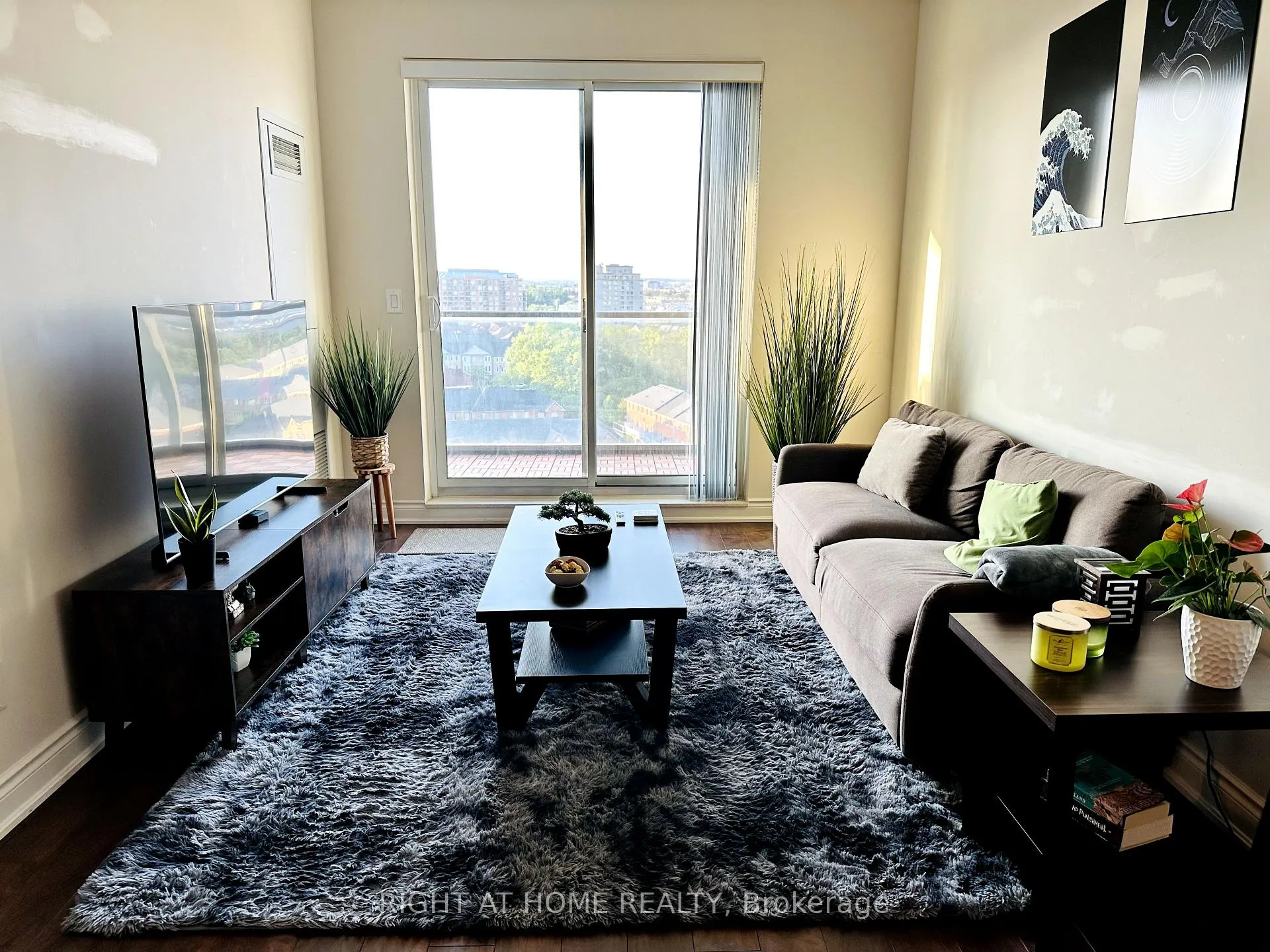 Photo 3 of Unit 1202, 325 South Park Road, Markham, Commerce Valley — HOMEH