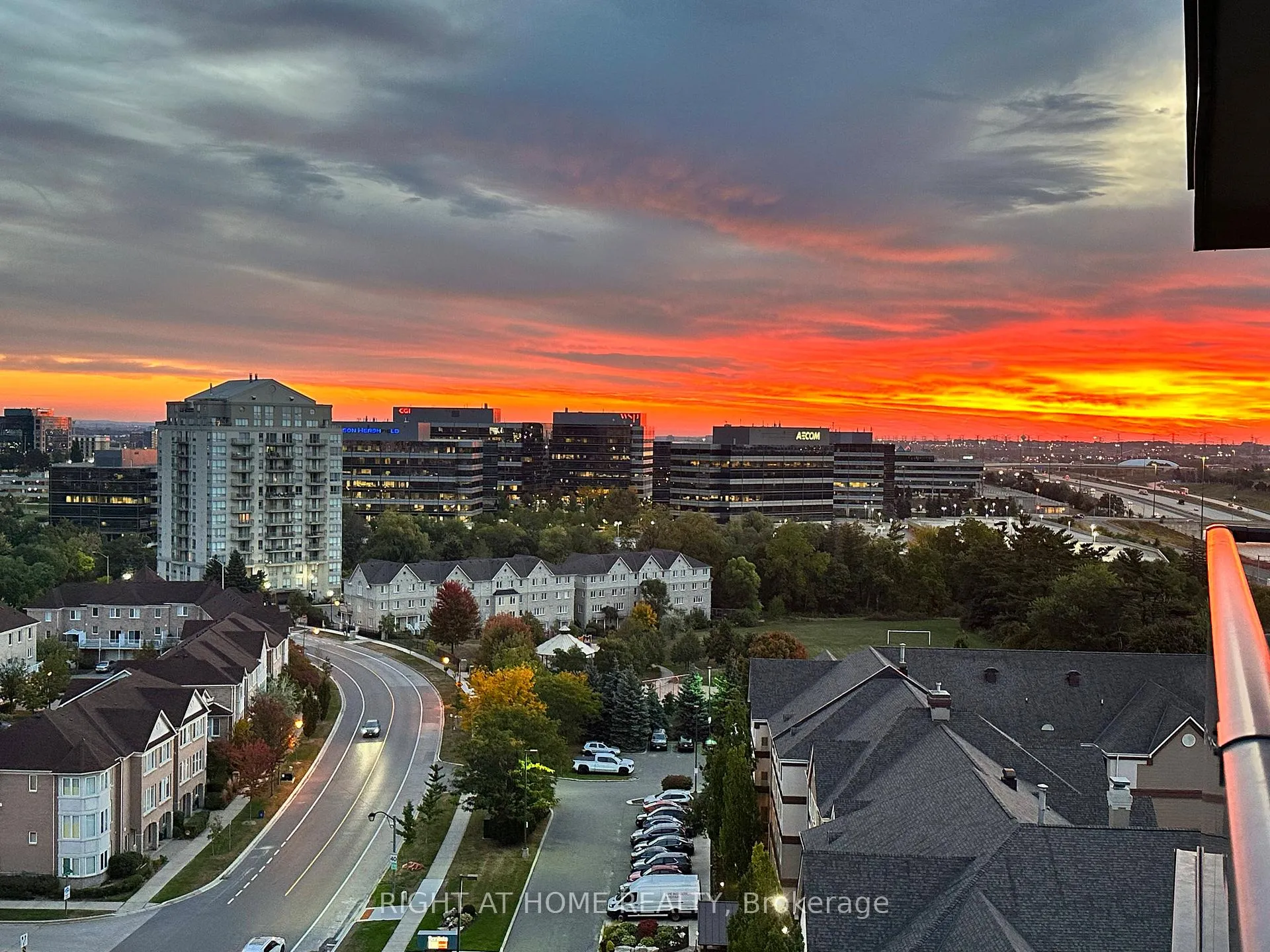 Photo 10 of Unit 1202, 325 South Park Road, Markham, Commerce Valley — HOMEH