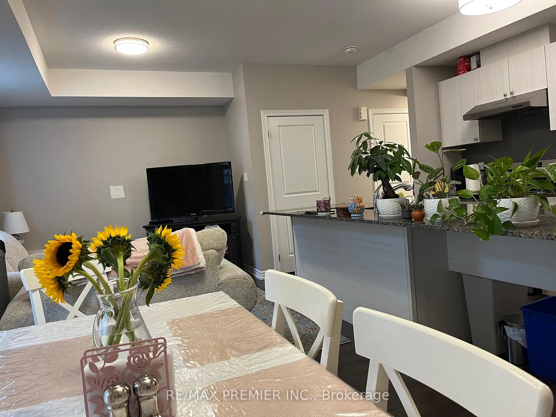 Photo 8 of 2615 Garrison Crossing, Pickering, Duffin Heights — HOMEH