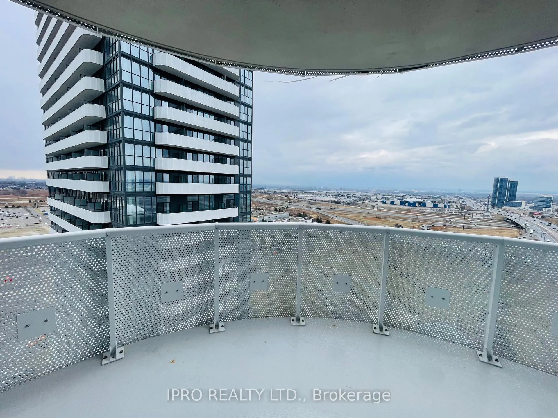 Photo 16 of Unit 2006, 225 Commerce Street, Vaughan, Vaughan Corporate Centre — HOMEH