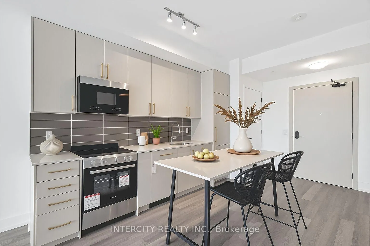 Photo 1 of Unit 235, 2075 King Road, King, King City — HOMEH