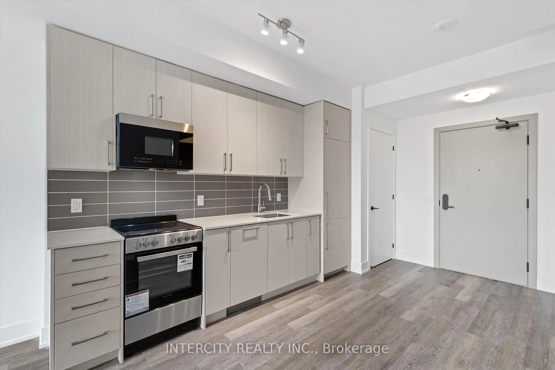Photo 9 of Unit 235, 2075 King Road, King, King City — HOMEH