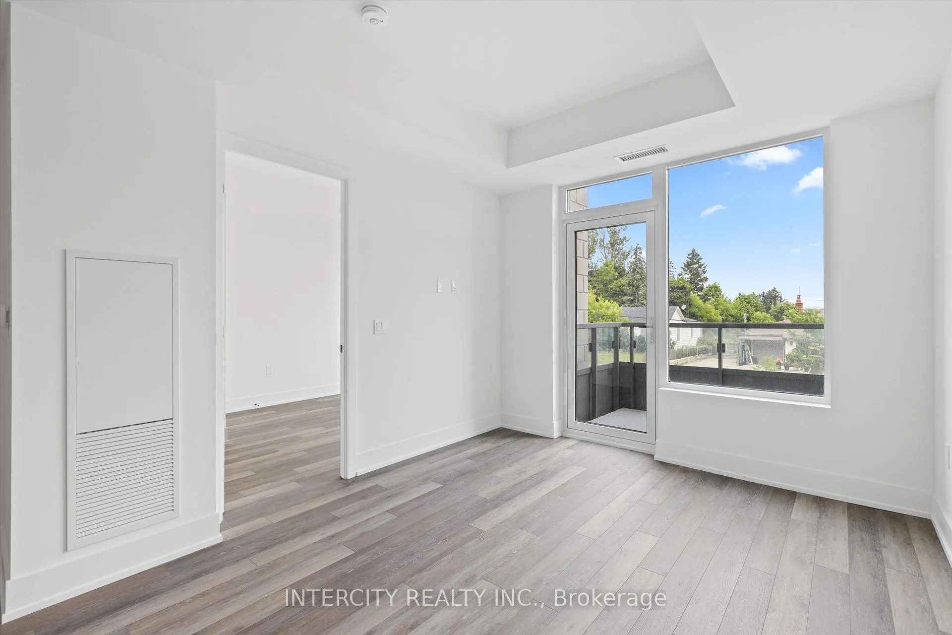 Photo 11 of Unit 235, 2075 King Road, King, King City — HOMEH