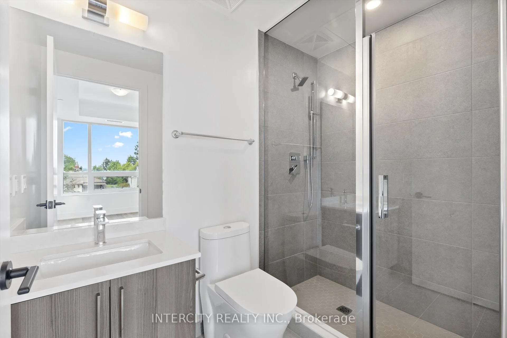 Photo 16 of Unit 235, 2075 King Road, King, King City — HOMEH