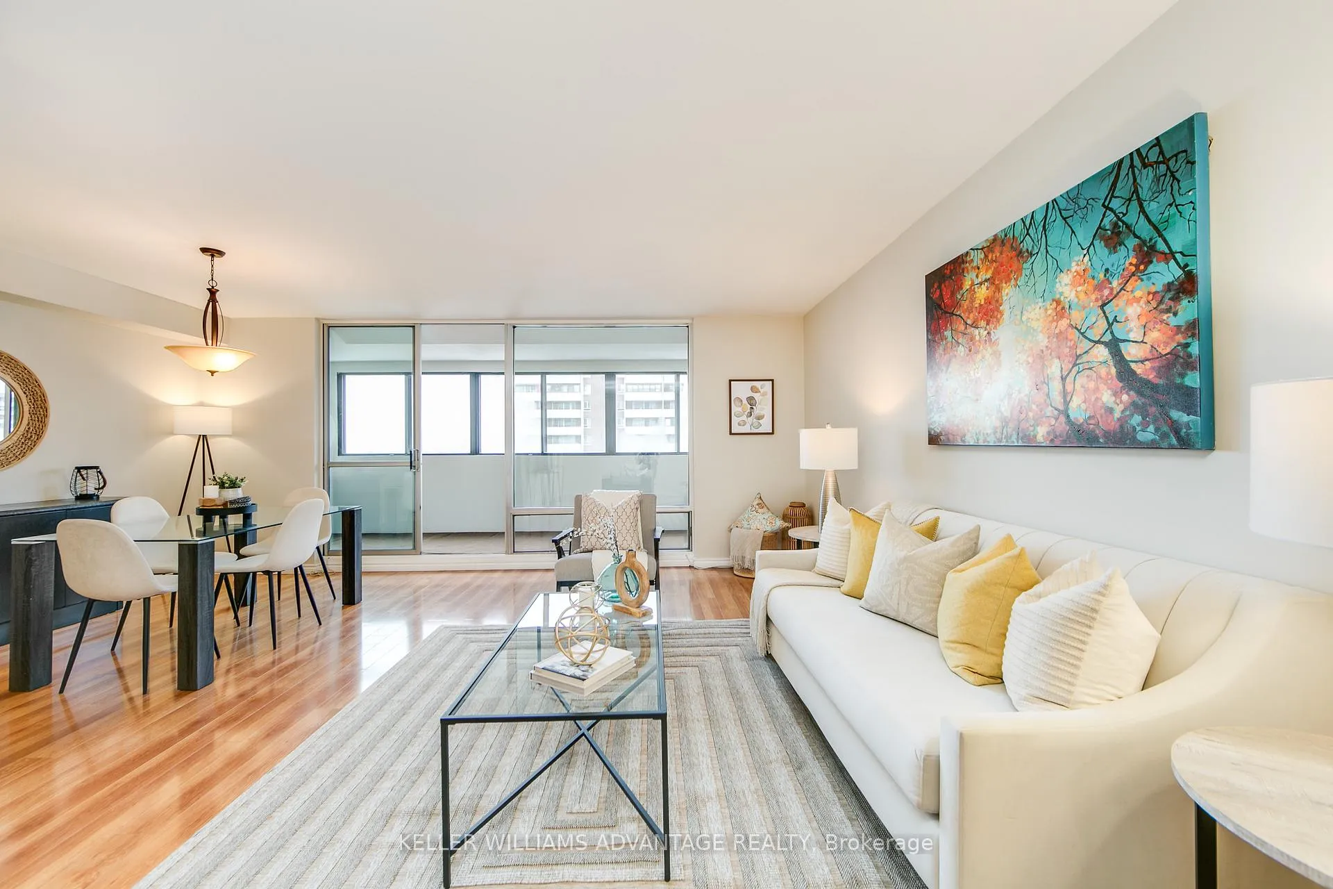 Photo 6 of Unit 2504, 1 Massey Square, Toronto, Crescent Town — HOMEH