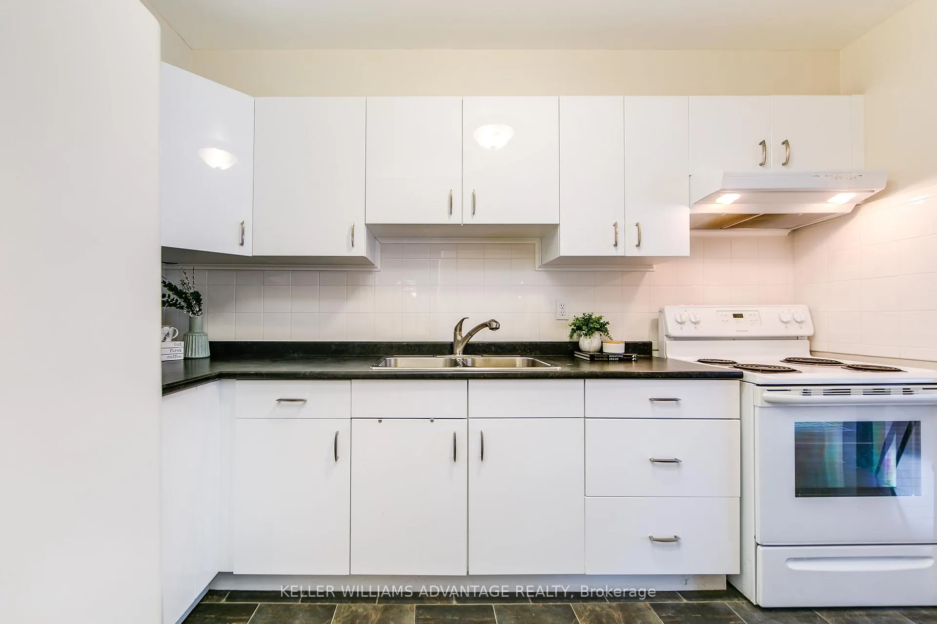 Photo 19 of Unit 2504, 1 Massey Square, Toronto, Crescent Town — HOMEH