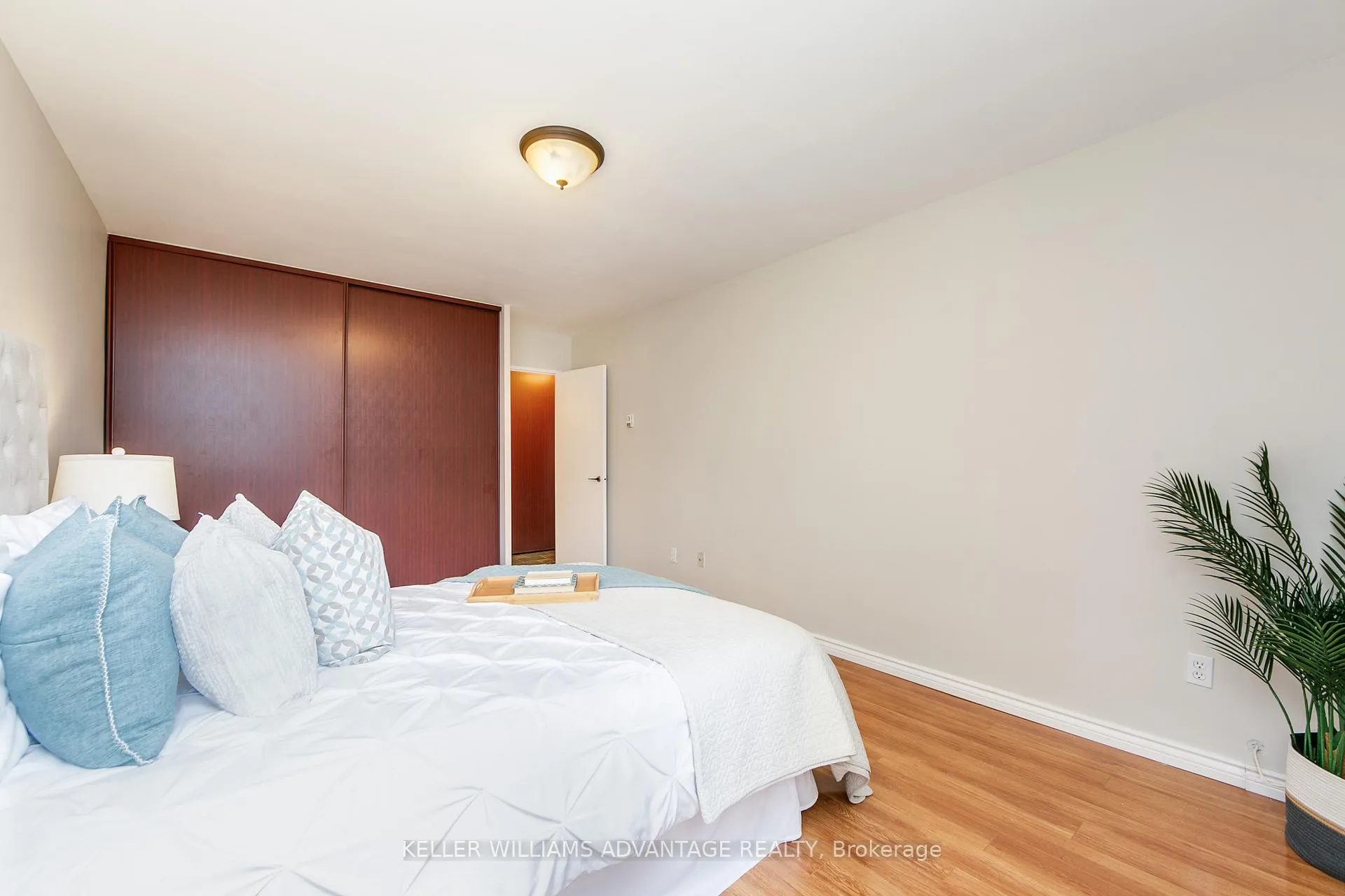 Photo 27 of Unit 2504, 1 Massey Square, Toronto, Crescent Town — HOMEH