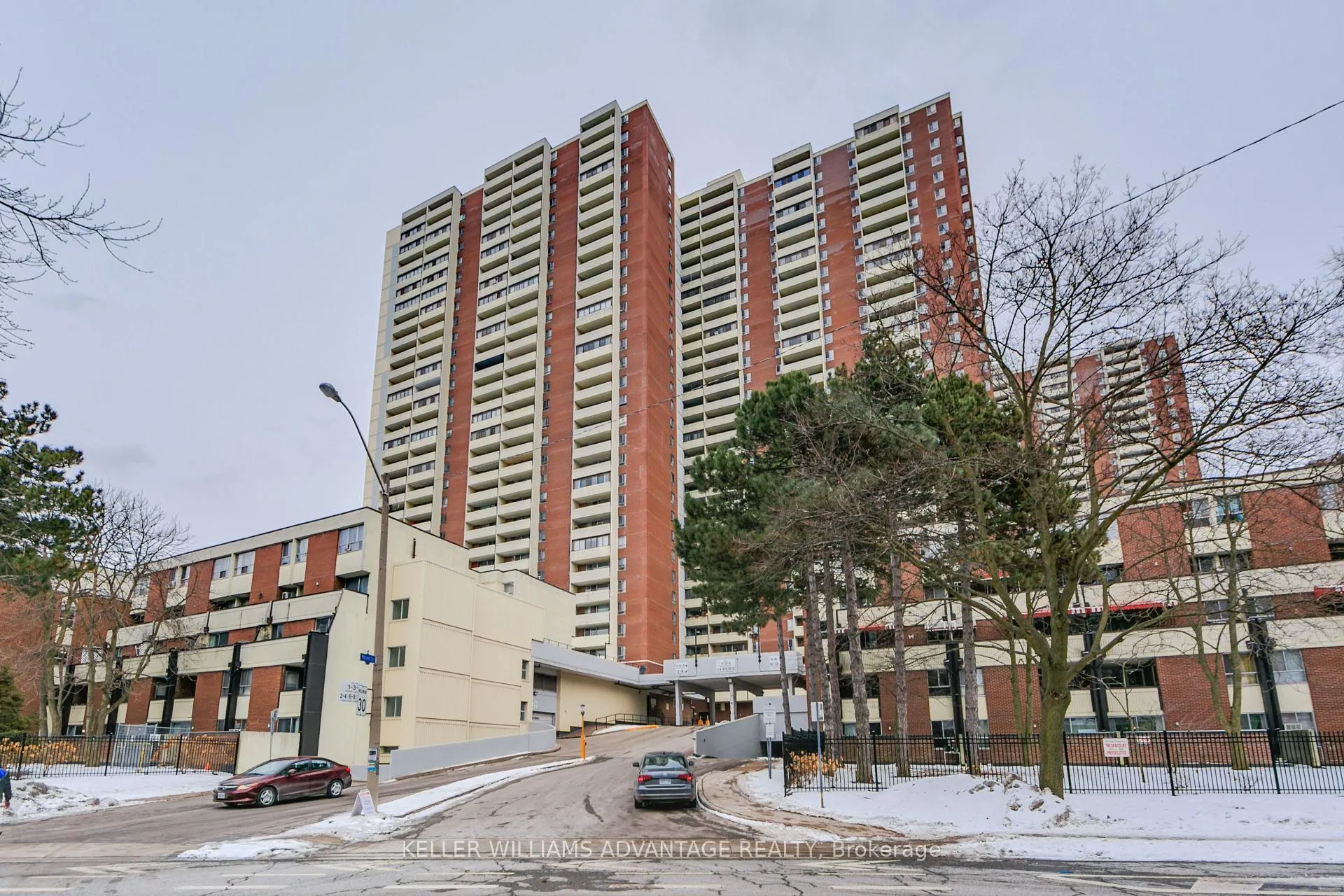 Photo 36 of Unit 2504, 1 Massey Square, Toronto, Crescent Town — HOMEH