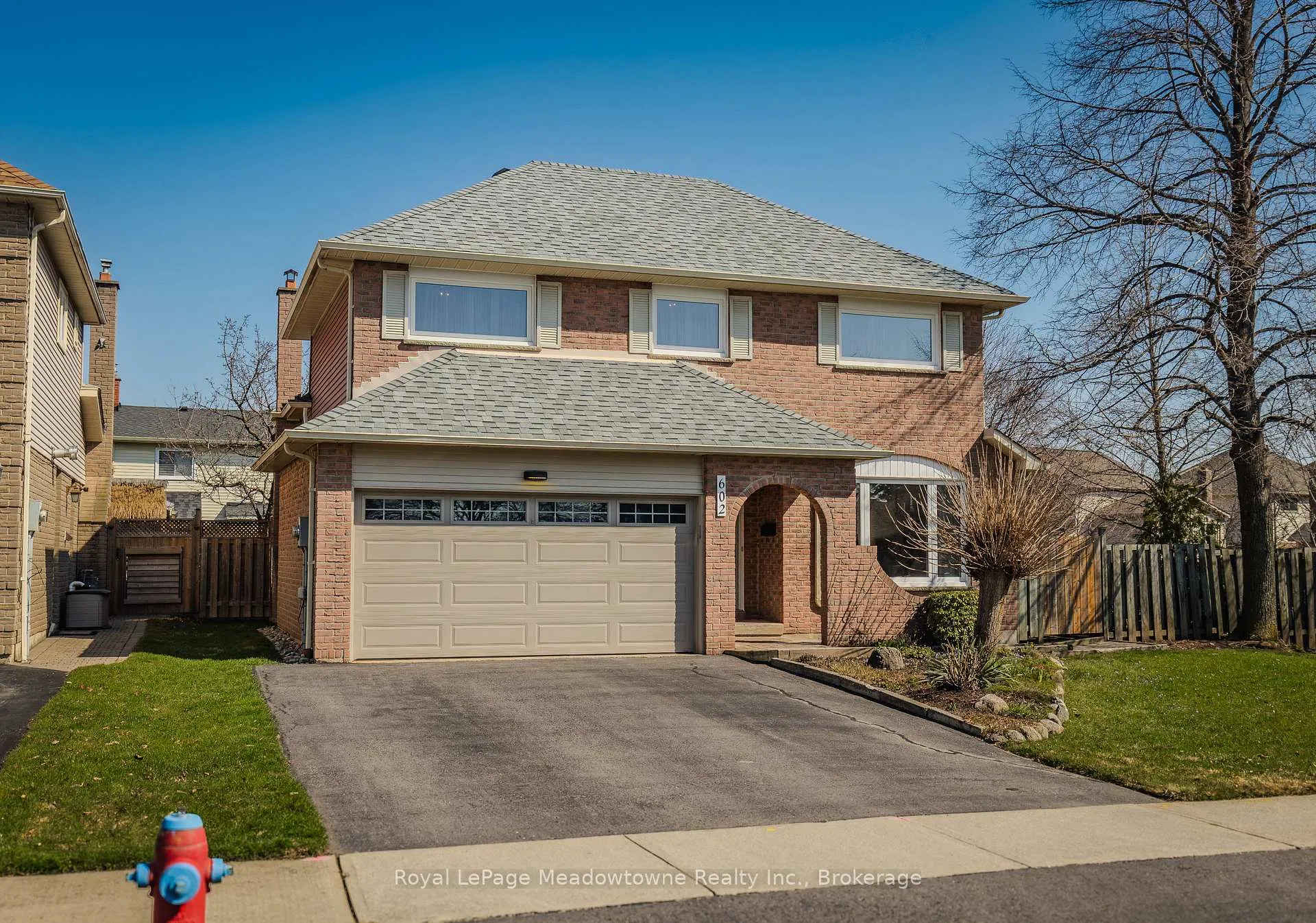 Photo 2 of 602 Hawthorne Crescent, Milton, Bronte Meadows — HOMEH