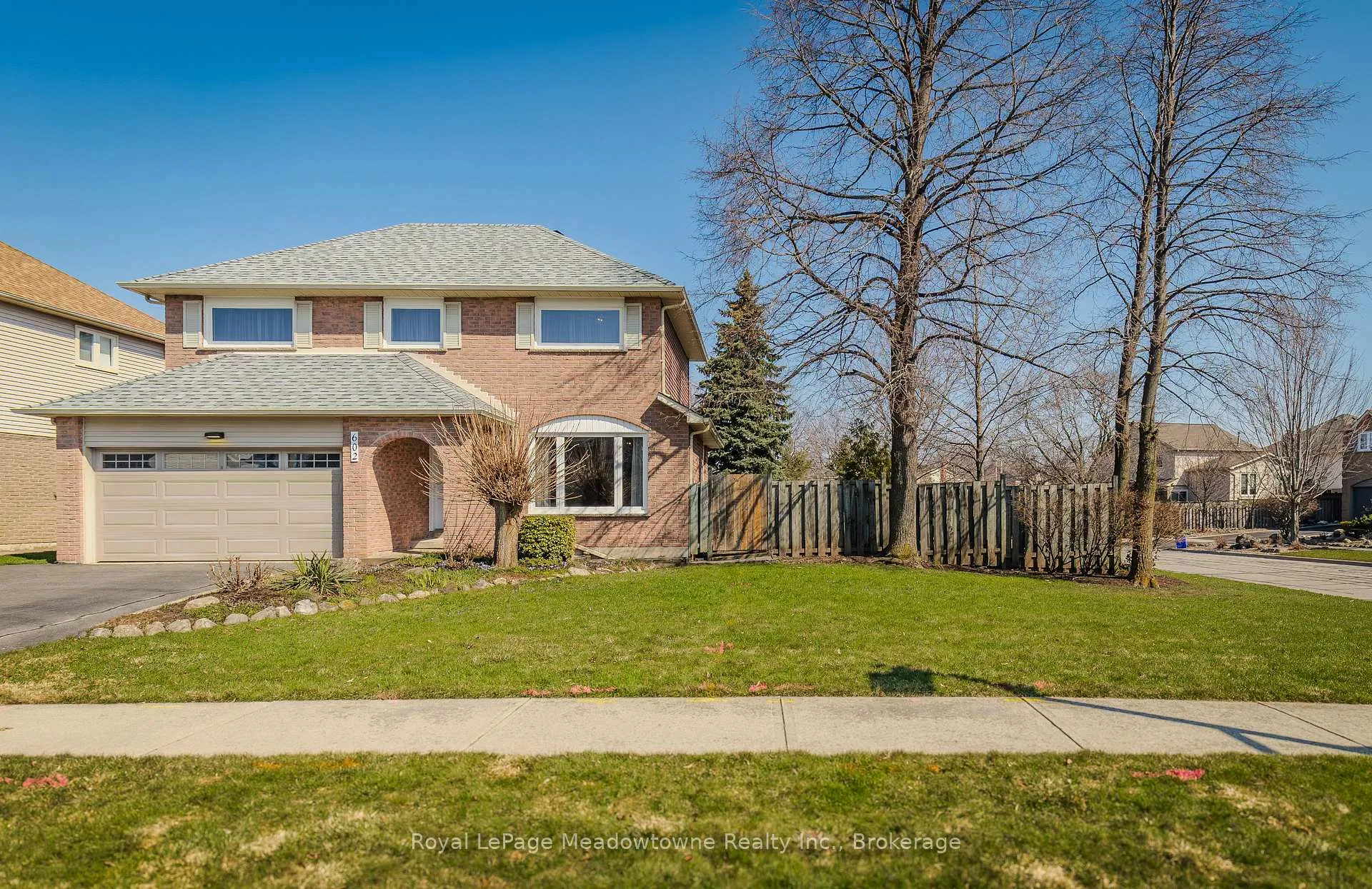 Photo 4 of 602 Hawthorne Crescent, Milton, Bronte Meadows — HOMEH