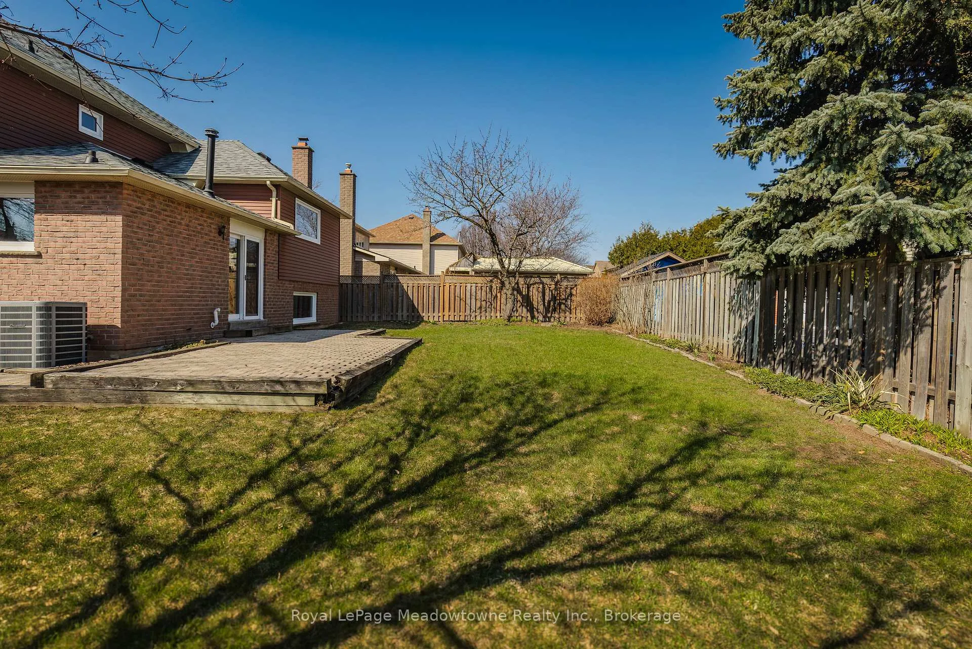 Photo 9 of 602 Hawthorne Crescent, Milton, Bronte Meadows — HOMEH