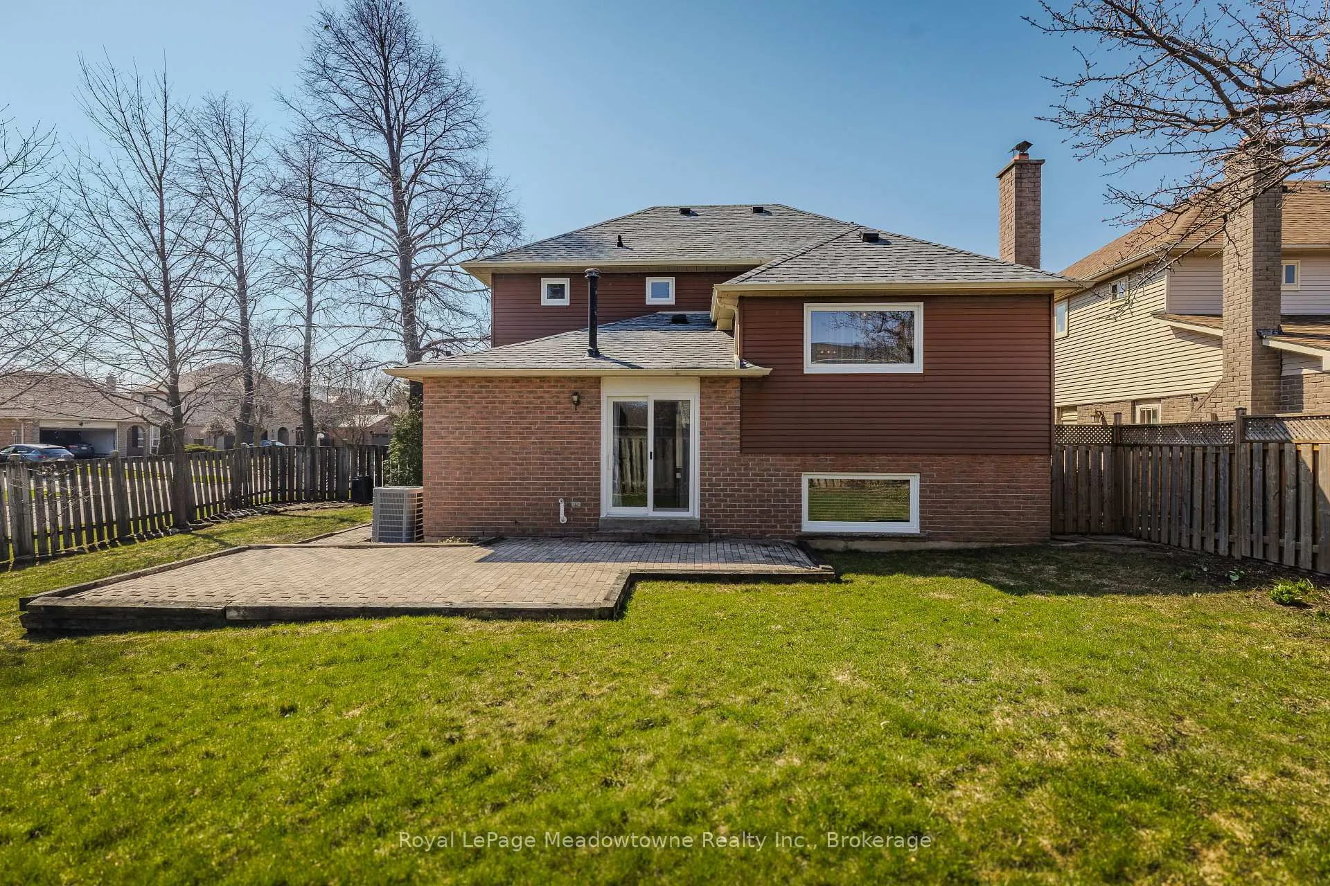 Photo 11 of 602 Hawthorne Crescent, Milton, Bronte Meadows — HOMEH