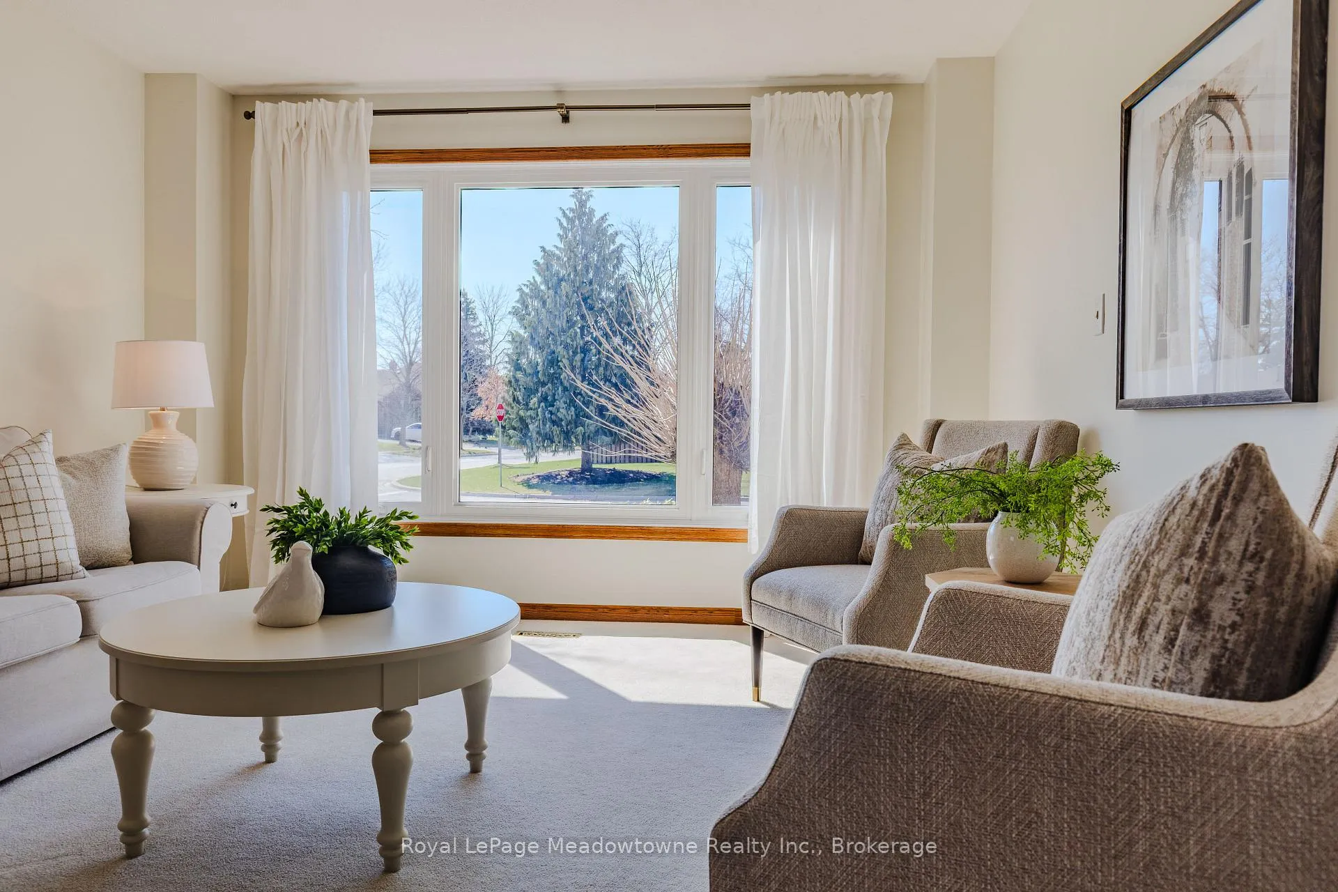 Photo 16 of 602 Hawthorne Crescent, Milton, Bronte Meadows — HOMEH