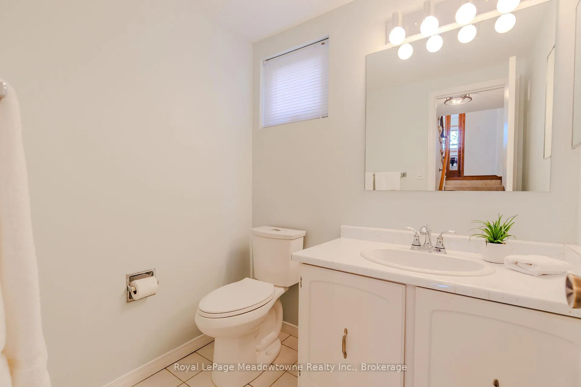 Photo 35 of 602 Hawthorne Crescent, Milton, Bronte Meadows — HOMEH