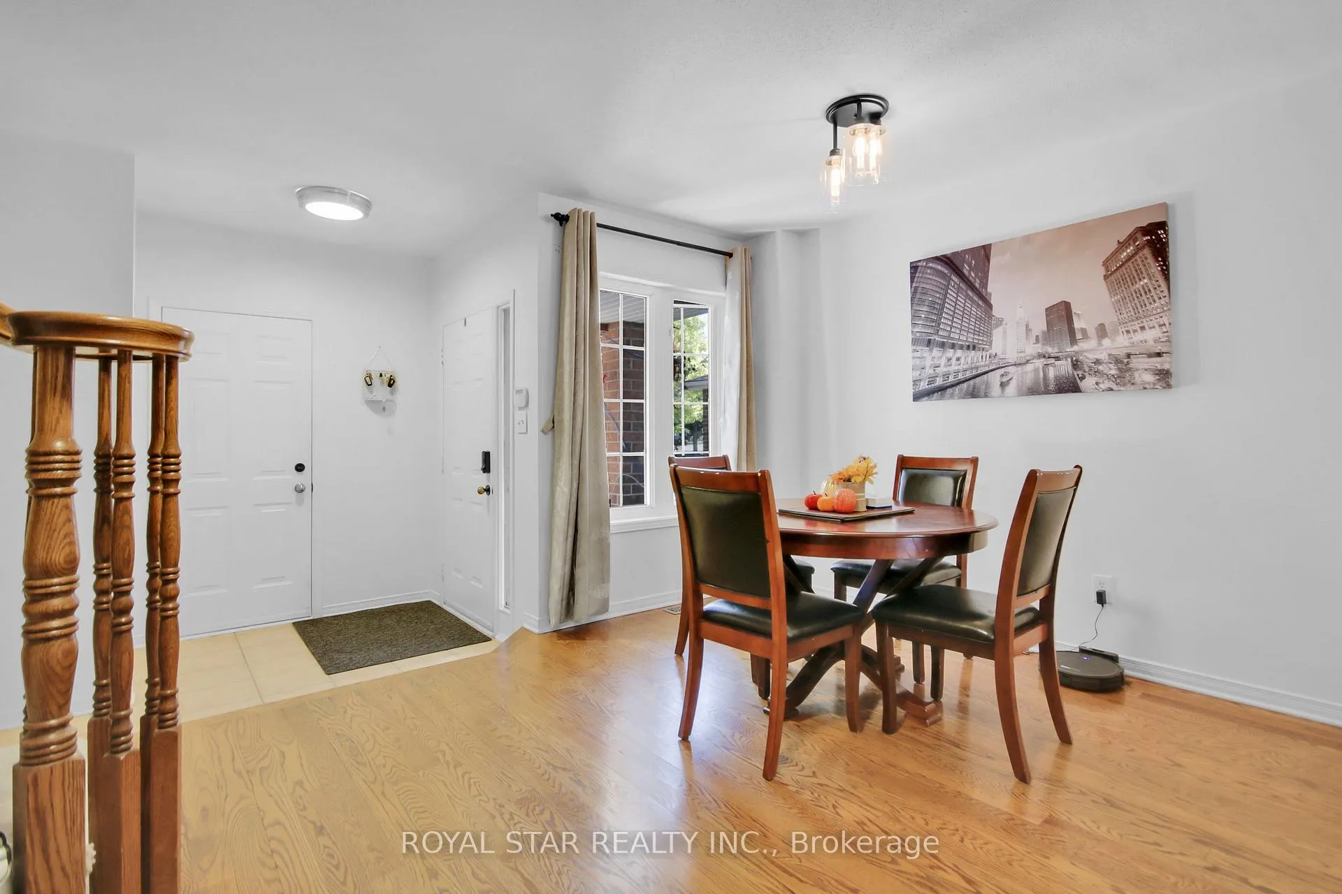 Photo 4 of 160 Deerfox Drive, Ottawa, Barrhaven - Longfields — HOMEH