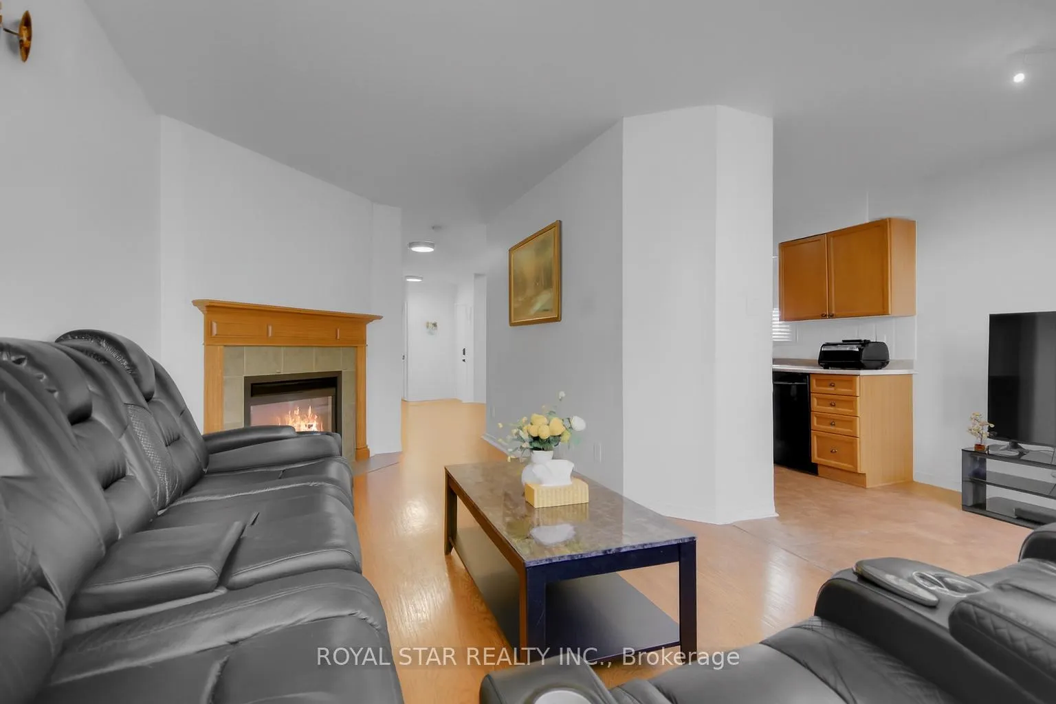 Photo 10 of 160 Deerfox Drive, Ottawa, Barrhaven - Longfields — HOMEH