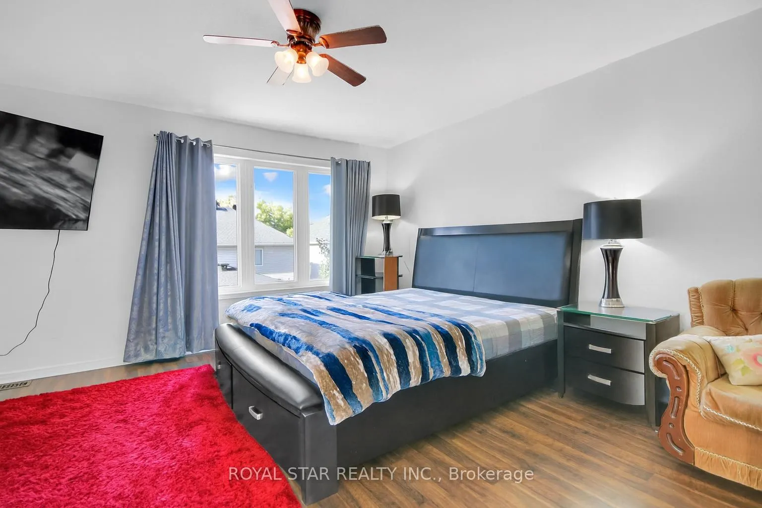 Photo 15 of 160 Deerfox Drive, Ottawa, Barrhaven - Longfields — HOMEH