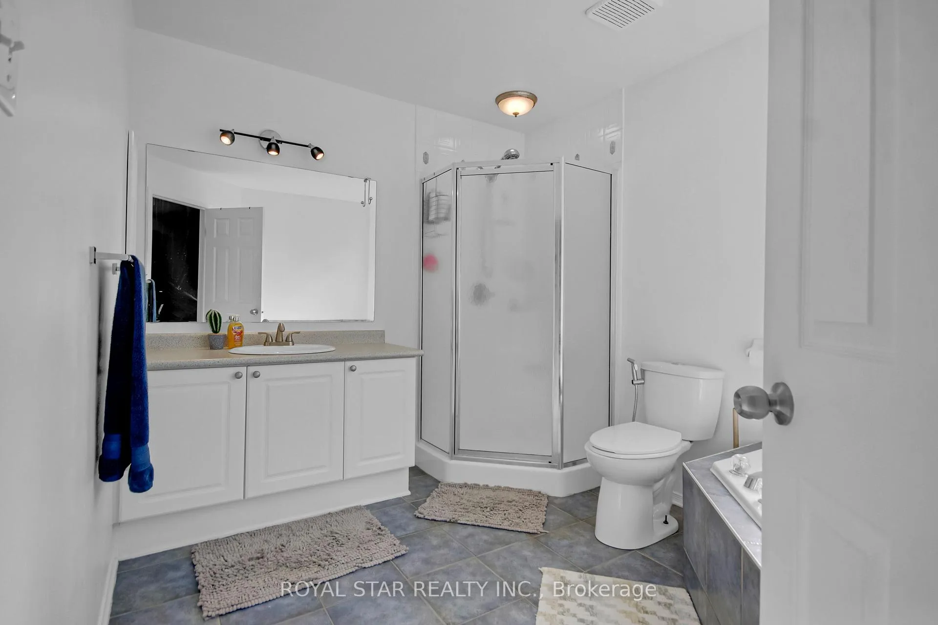 Photo 18 of 160 Deerfox Drive, Ottawa, Barrhaven - Longfields — HOMEH