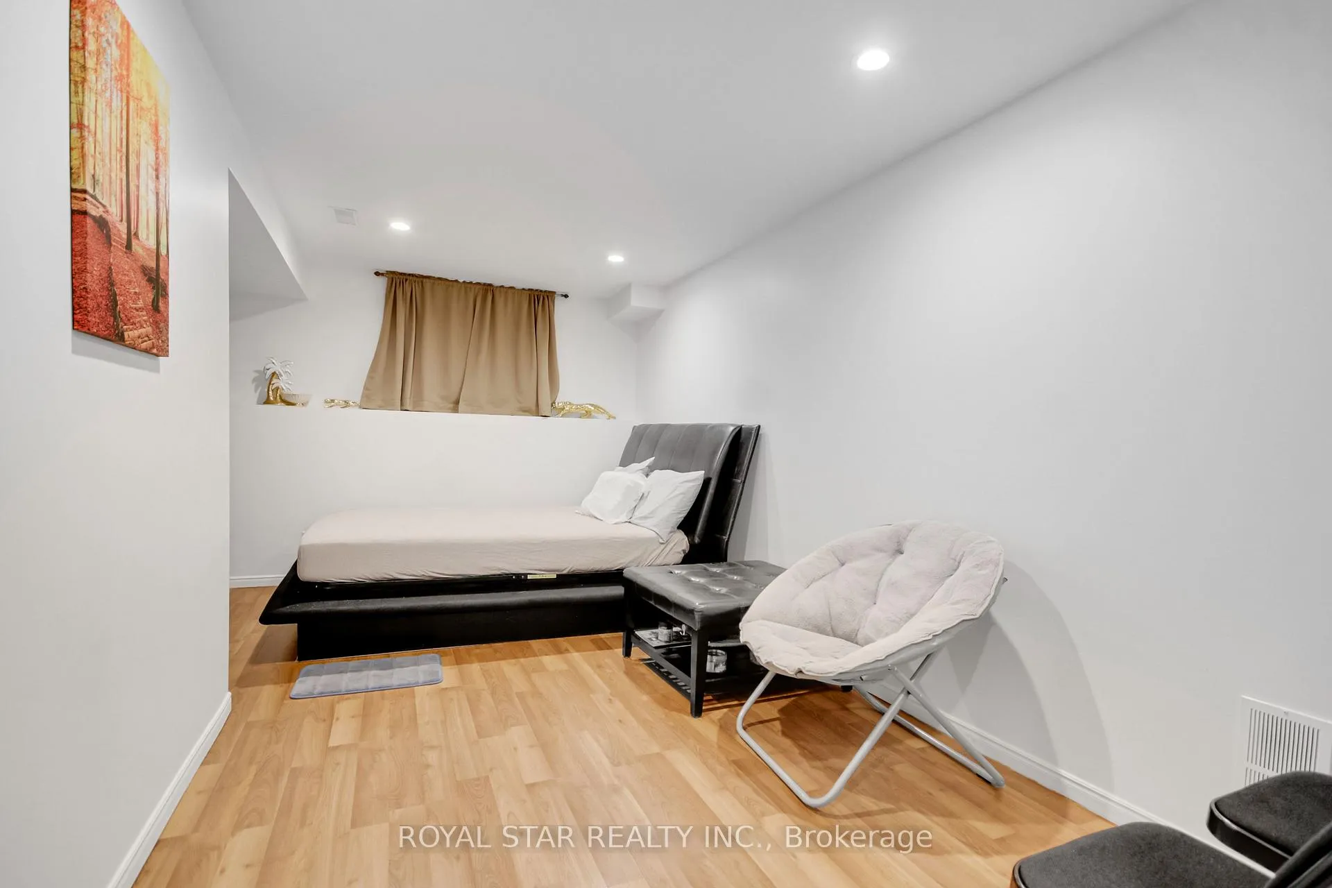 Photo 23 of 160 Deerfox Drive, Ottawa, Barrhaven - Longfields — HOMEH
