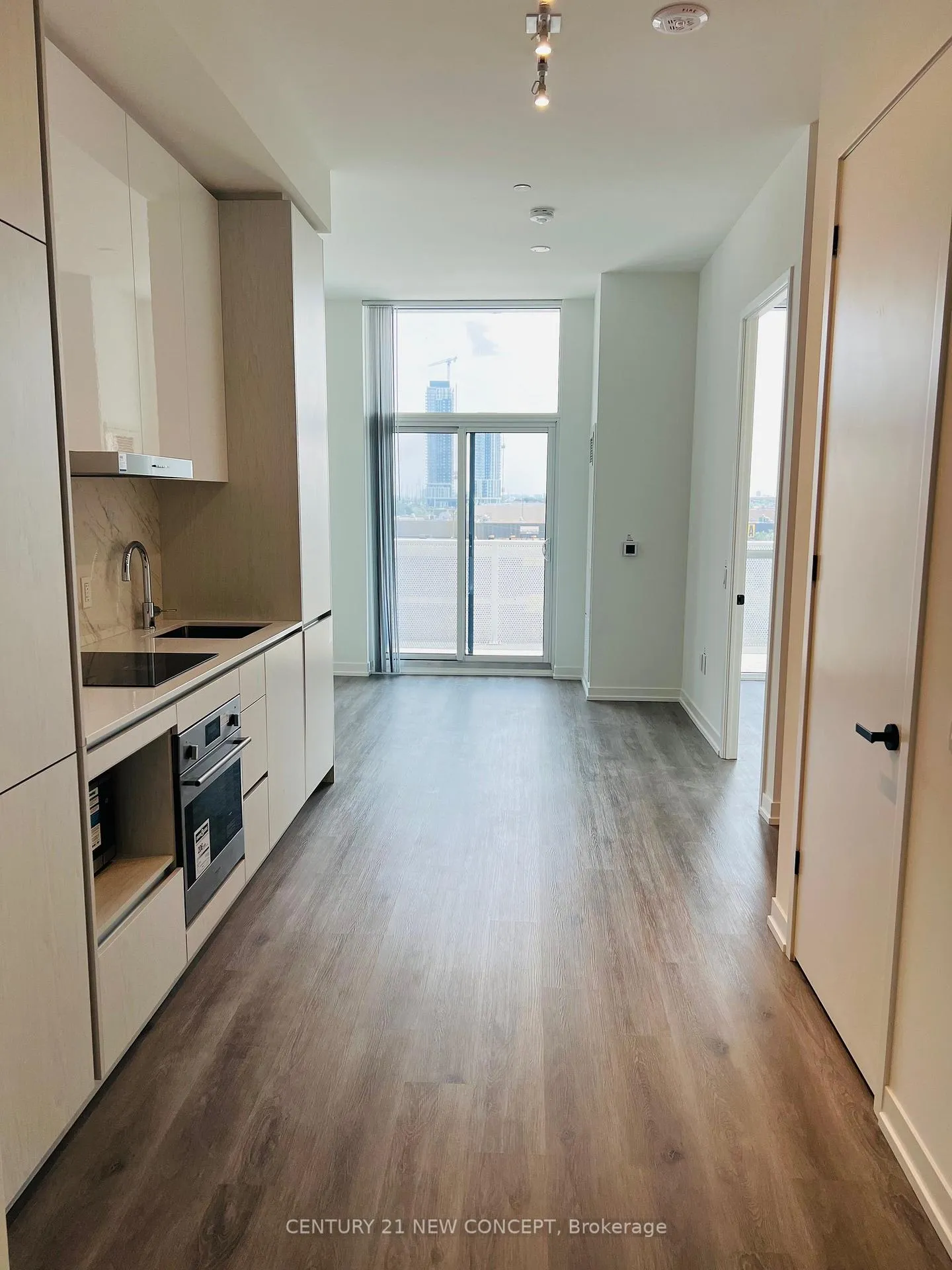 Photo 1 of Unit 616, 28 Interchange Way, Vaughan, Vaughan Corporate Centre — HOMEH