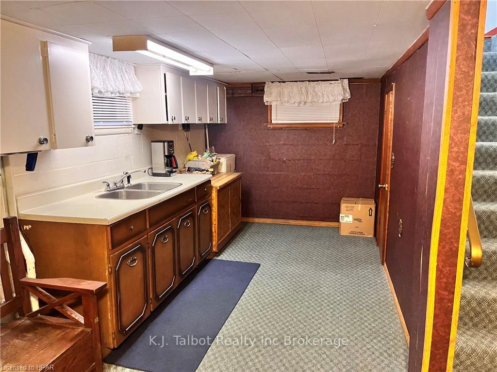 Photo 17 of 190 Oxford Street, Goderich, Goderich (Town) — HOMEH