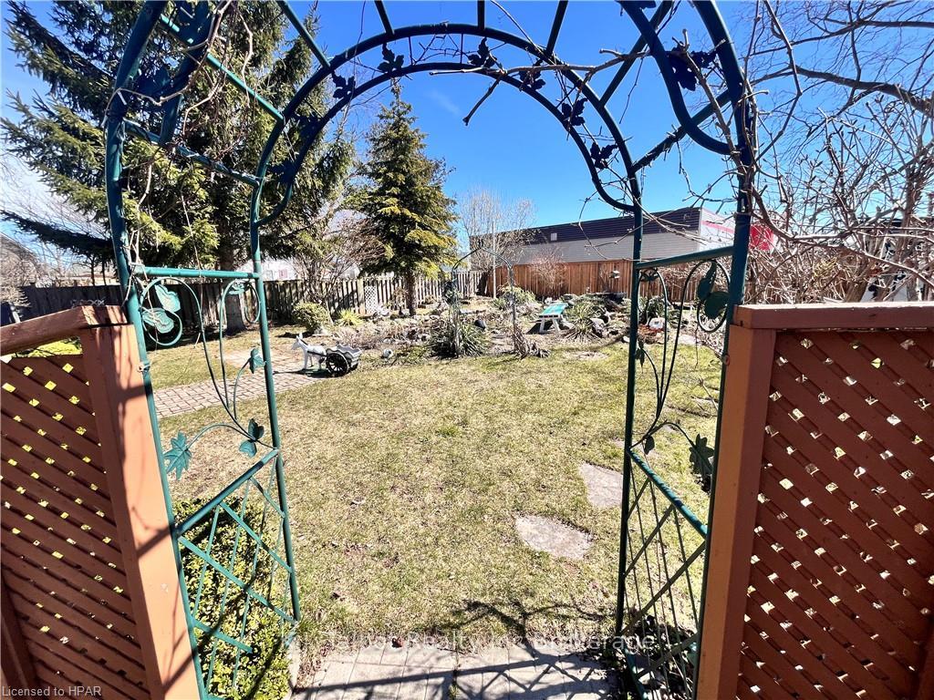 Photo 24 of 190 Oxford Street, Goderich, Goderich (Town) — HOMEH