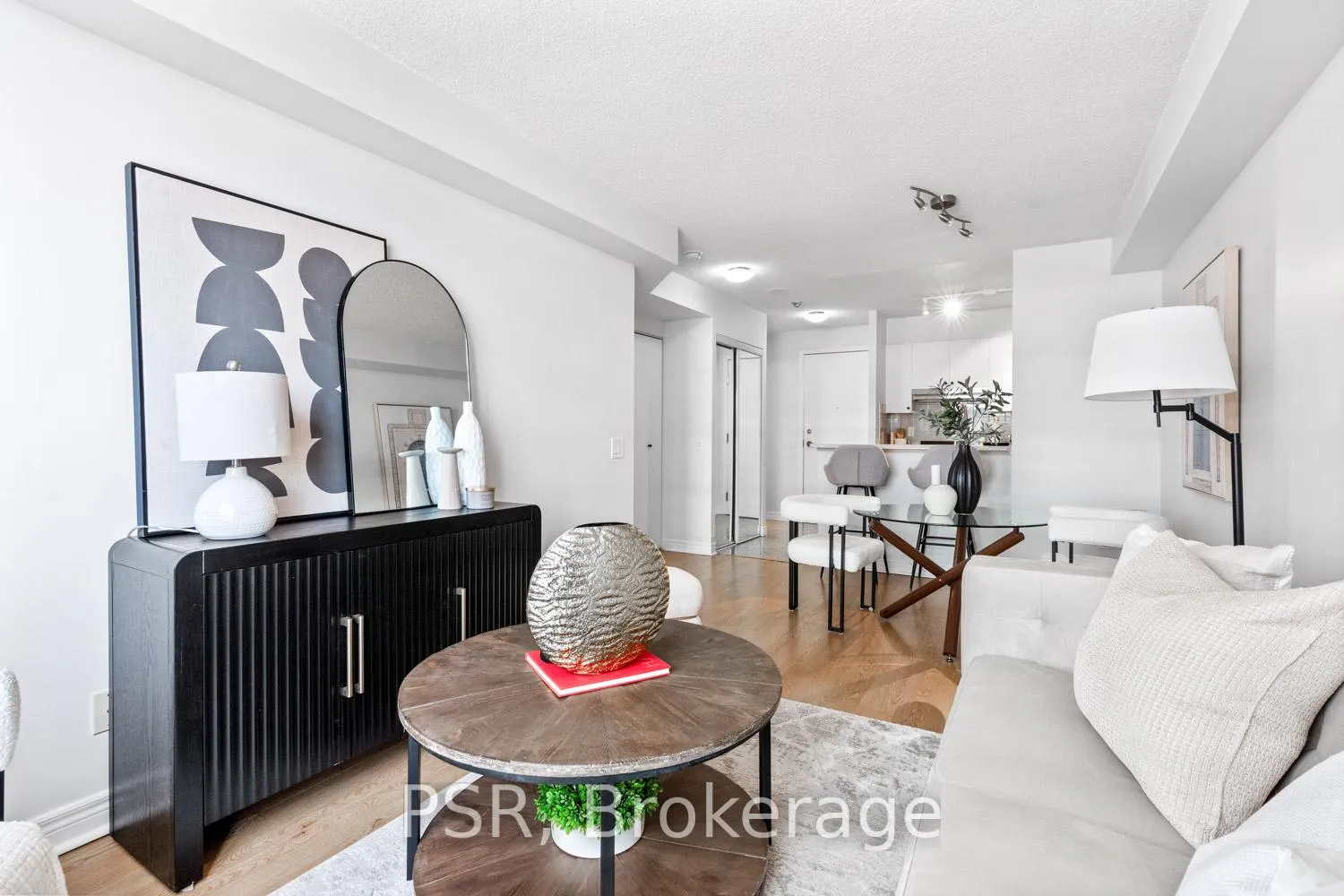 Photo 5 of Unit 905, 152 St Patrick Street, Toronto, Kensington-Chinatown — HOMEH