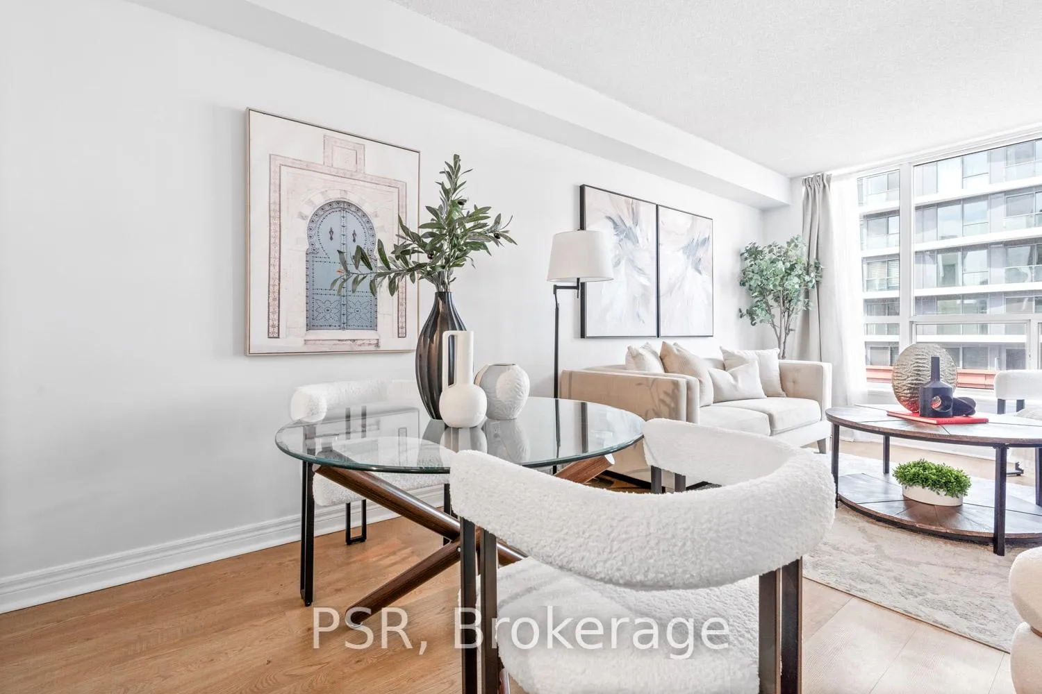 Photo 9 of Unit 905, 152 St Patrick Street, Toronto, Kensington-Chinatown — HOMEH