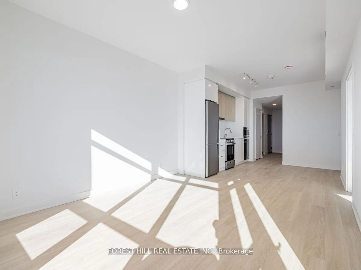 Photo 8 of Unit 1402A, 30 Upper Mall Way, Vaughan, Brownridge — HOMEH