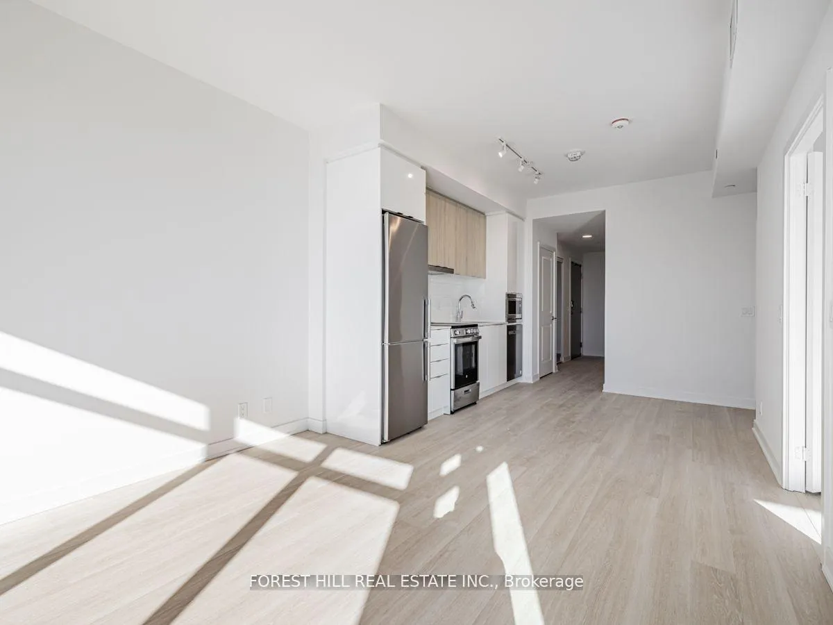 Photo 11 of Unit 1402A, 30 Upper Mall Way, Vaughan, Brownridge — HOMEH