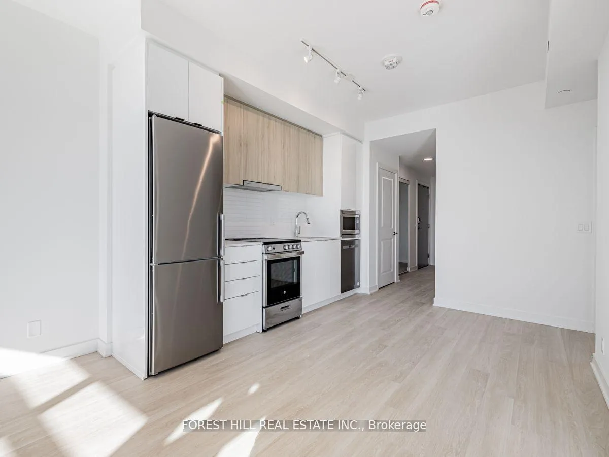 Photo 12 of Unit 1402A, 30 Upper Mall Way, Vaughan, Brownridge — HOMEH
