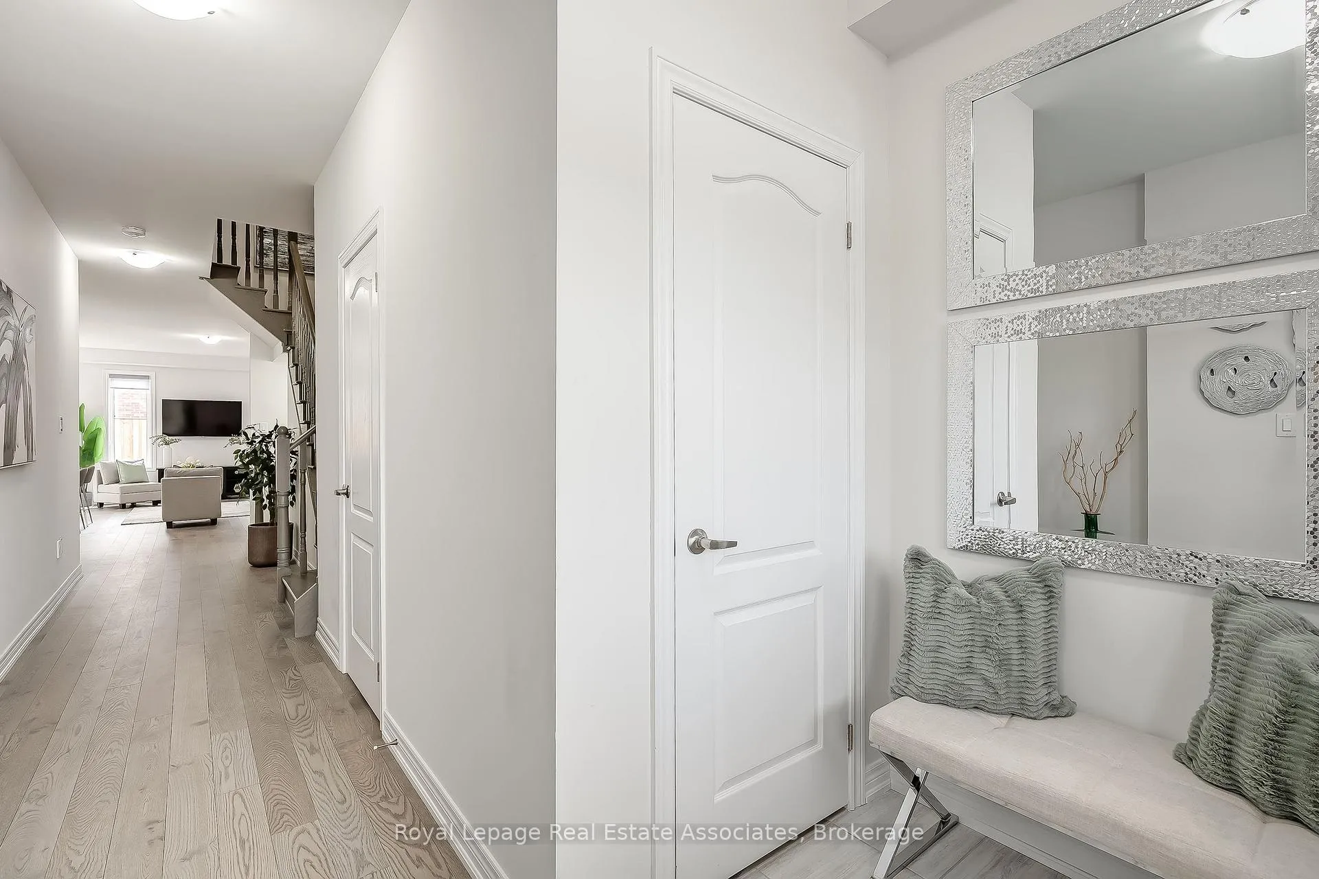 Photo 5 of 124 Mutrie Boulevard, Guelph/Eramosa, Rockwood — HOMEH