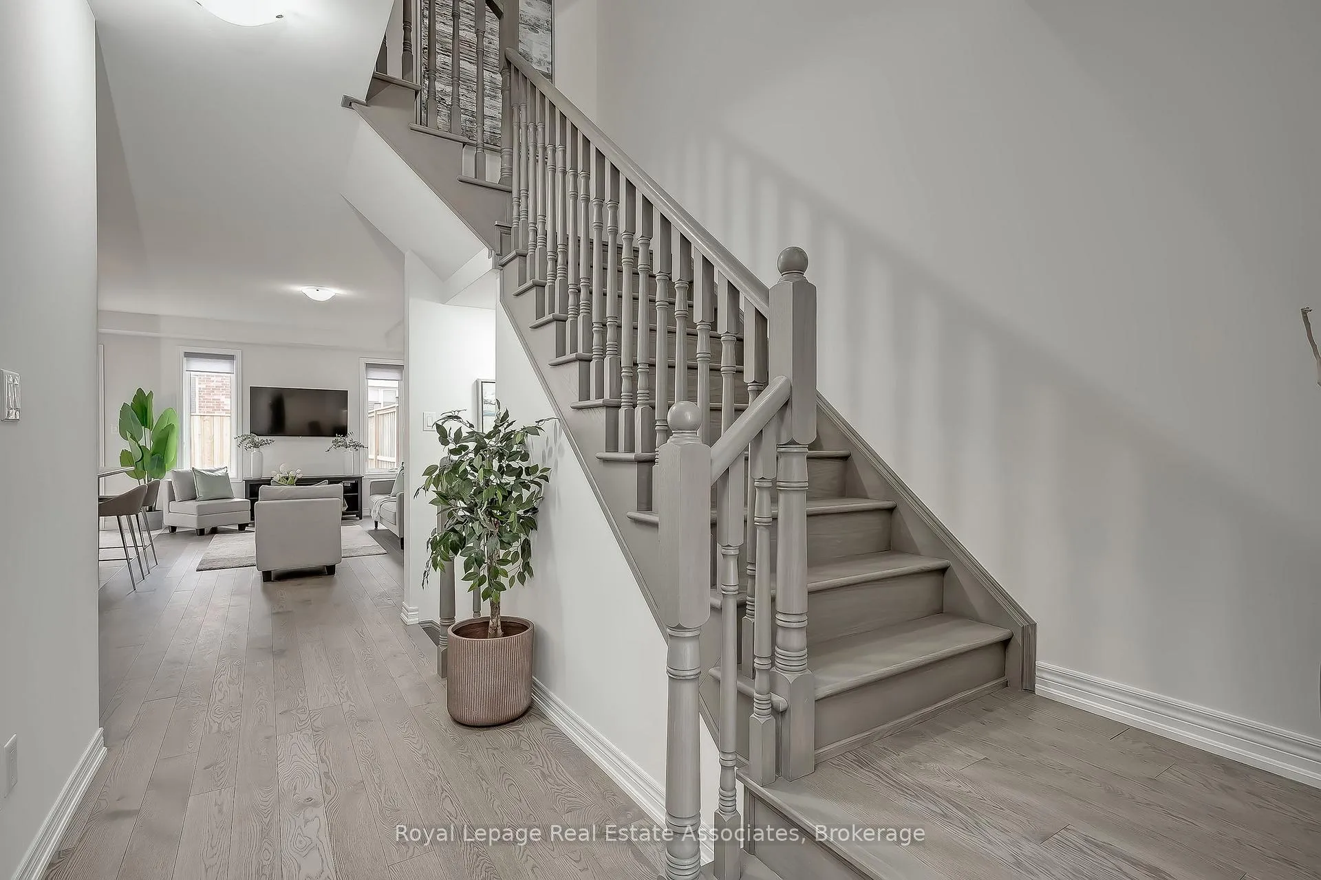 Photo 6 of 124 Mutrie Boulevard, Guelph/Eramosa, Rockwood — HOMEH