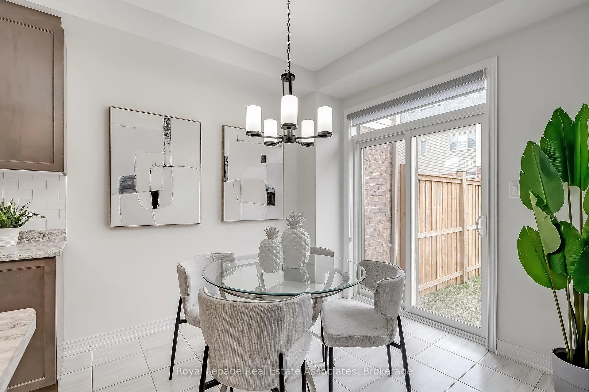 Photo 16 of 124 Mutrie Boulevard, Guelph/Eramosa, Rockwood — HOMEH
