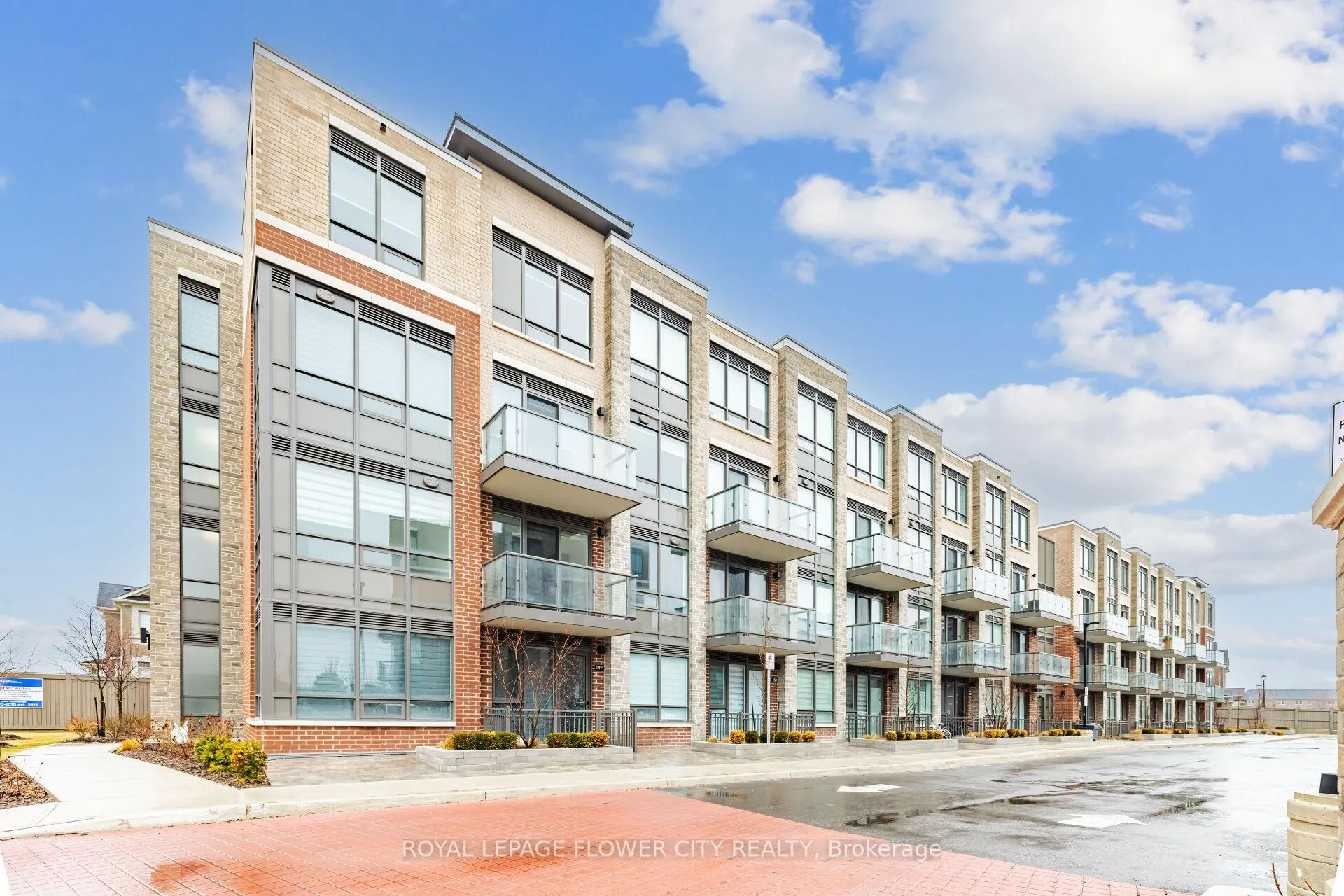 Front of Unit 269, 65 Attmar Drive E