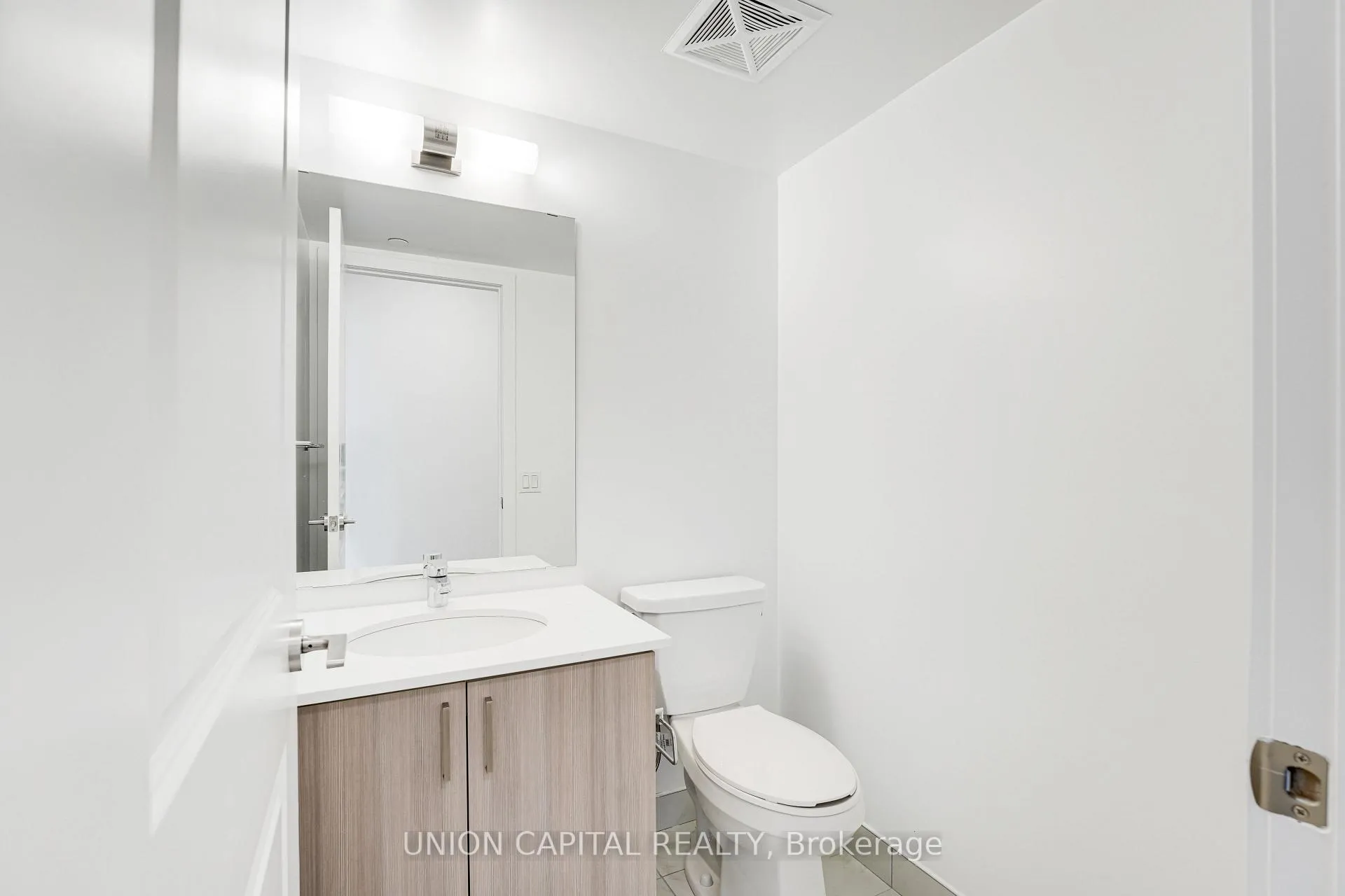 Photo 11 of Unit 1112, 1455 Celebration Drive, Pickering, Bay Ridges — HOMEH