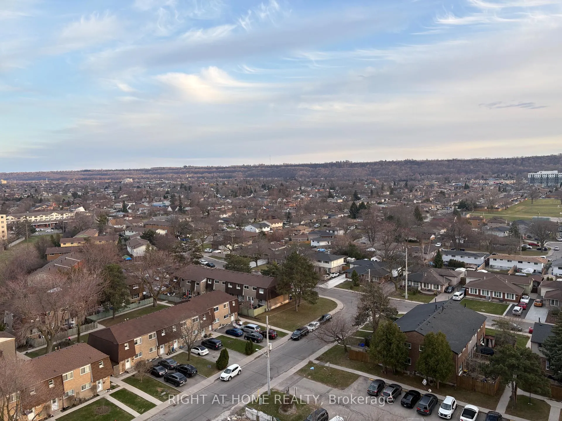 Photo 17 of Unit 1101, 2782 Barton Street E, Hamilton, Riverdale — HOMEH