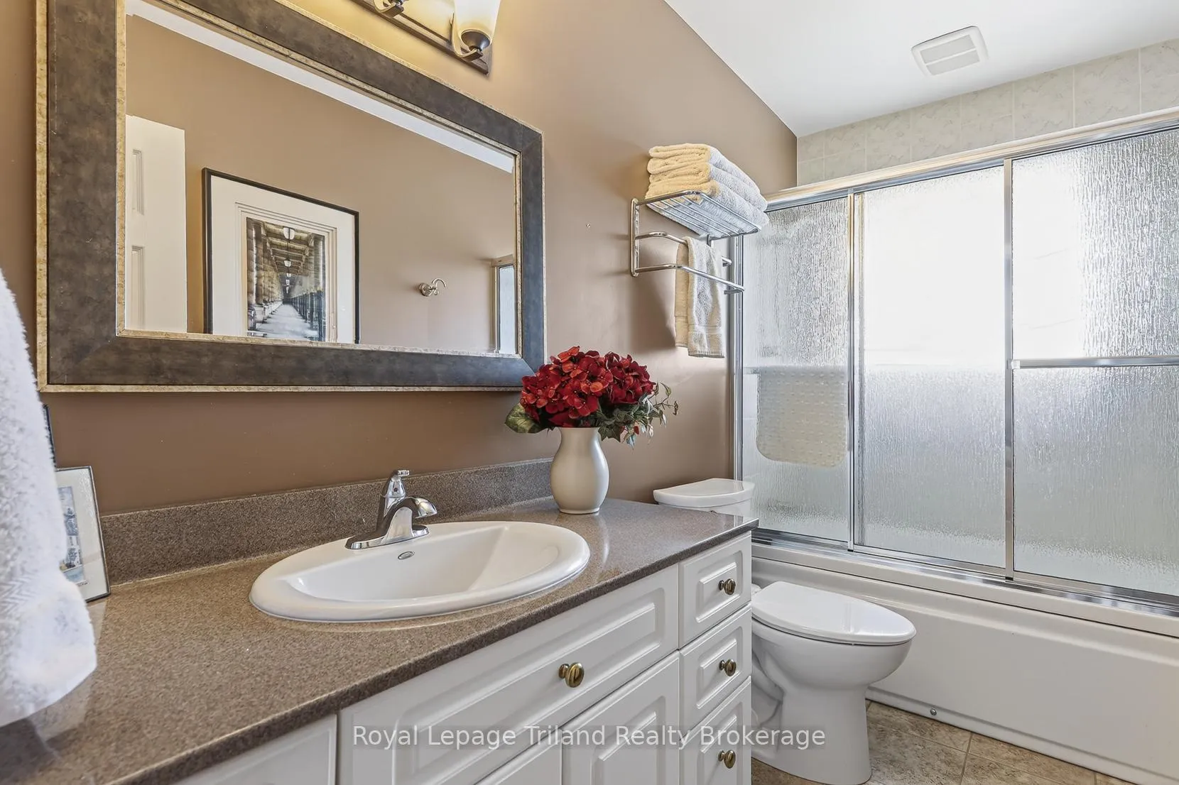Photo 22 of 196 Washington Street, Zorra, Thamesford — HOMEH