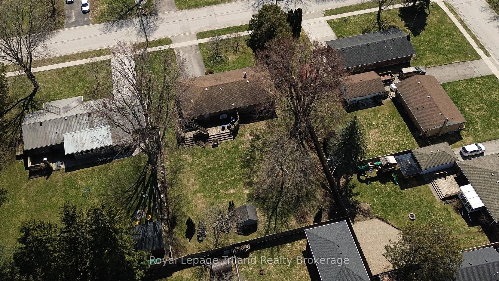 Photo 36 of 196 Washington Street, Zorra, Thamesford — HOMEH