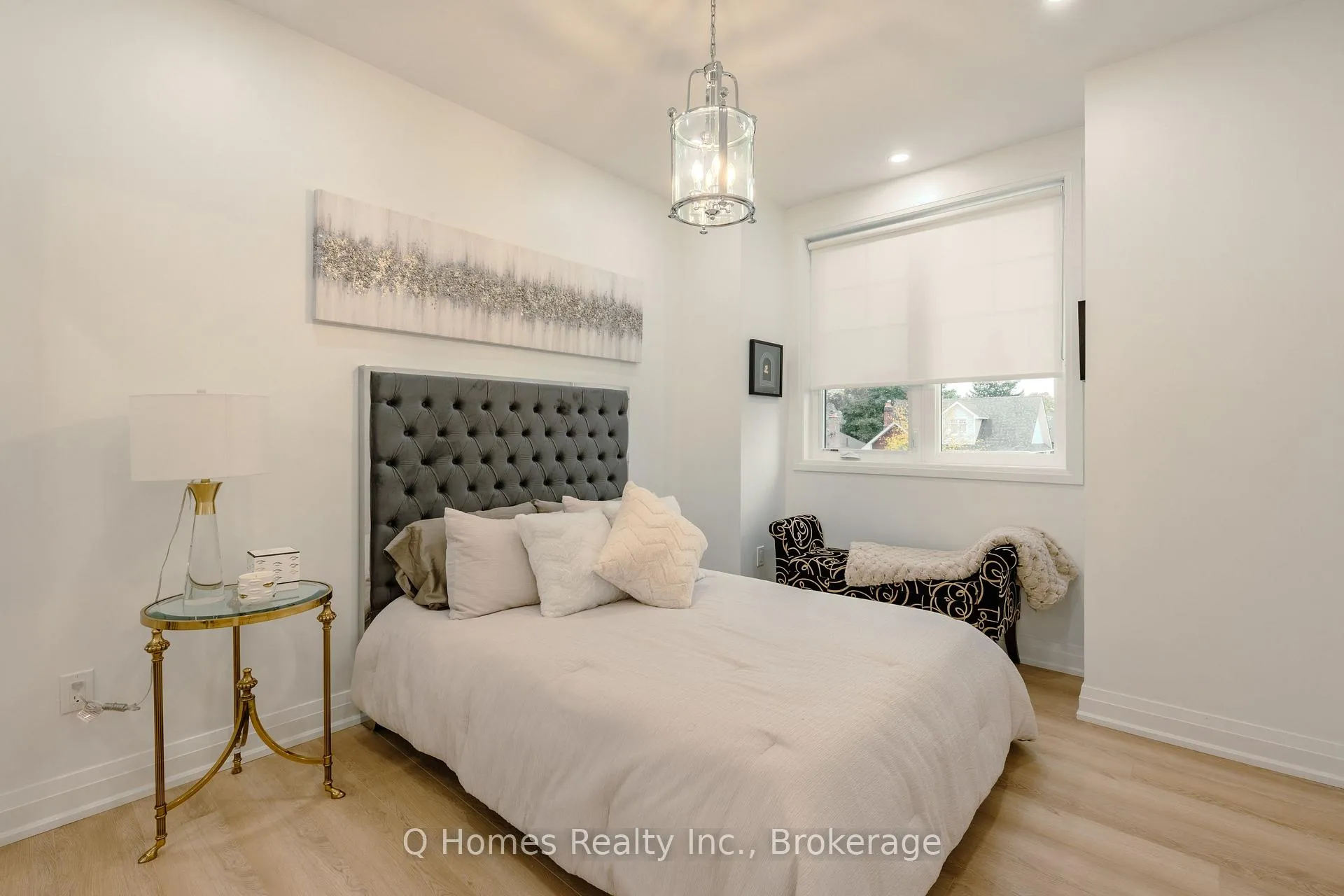 Photo 11 of Unit 5, 60 Mcnairn Avenue, Toronto, Bedford Park-Nortown — HOMEH