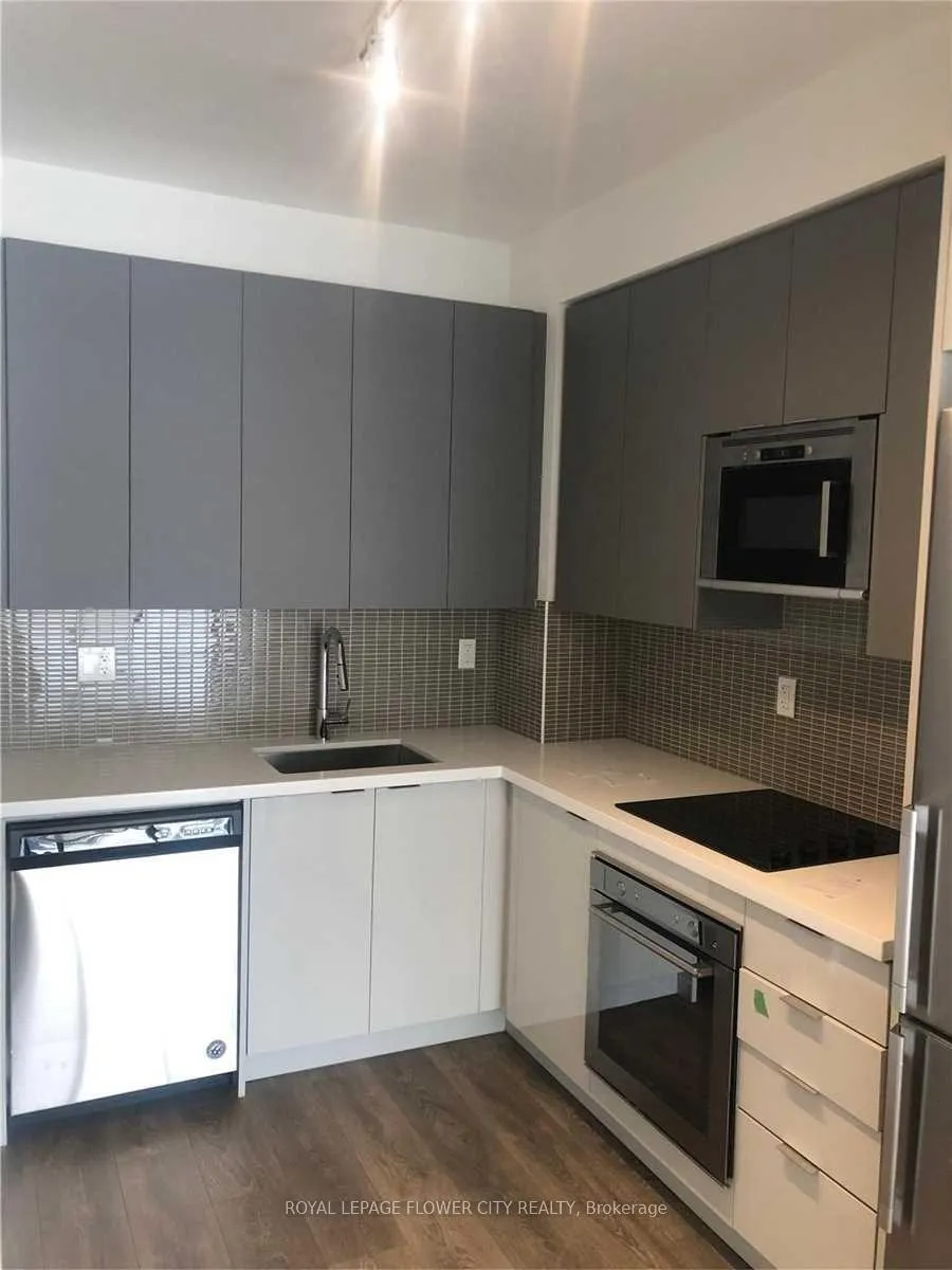 Photo 2 of Unit 326, 2908 Highway 7 Road, Vaughan, Concord — HOMEH