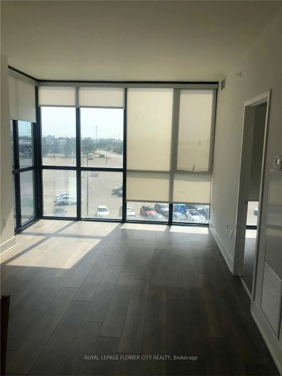Photo 4 of Unit 326, 2908 Highway 7 Road, Vaughan, Concord — HOMEH