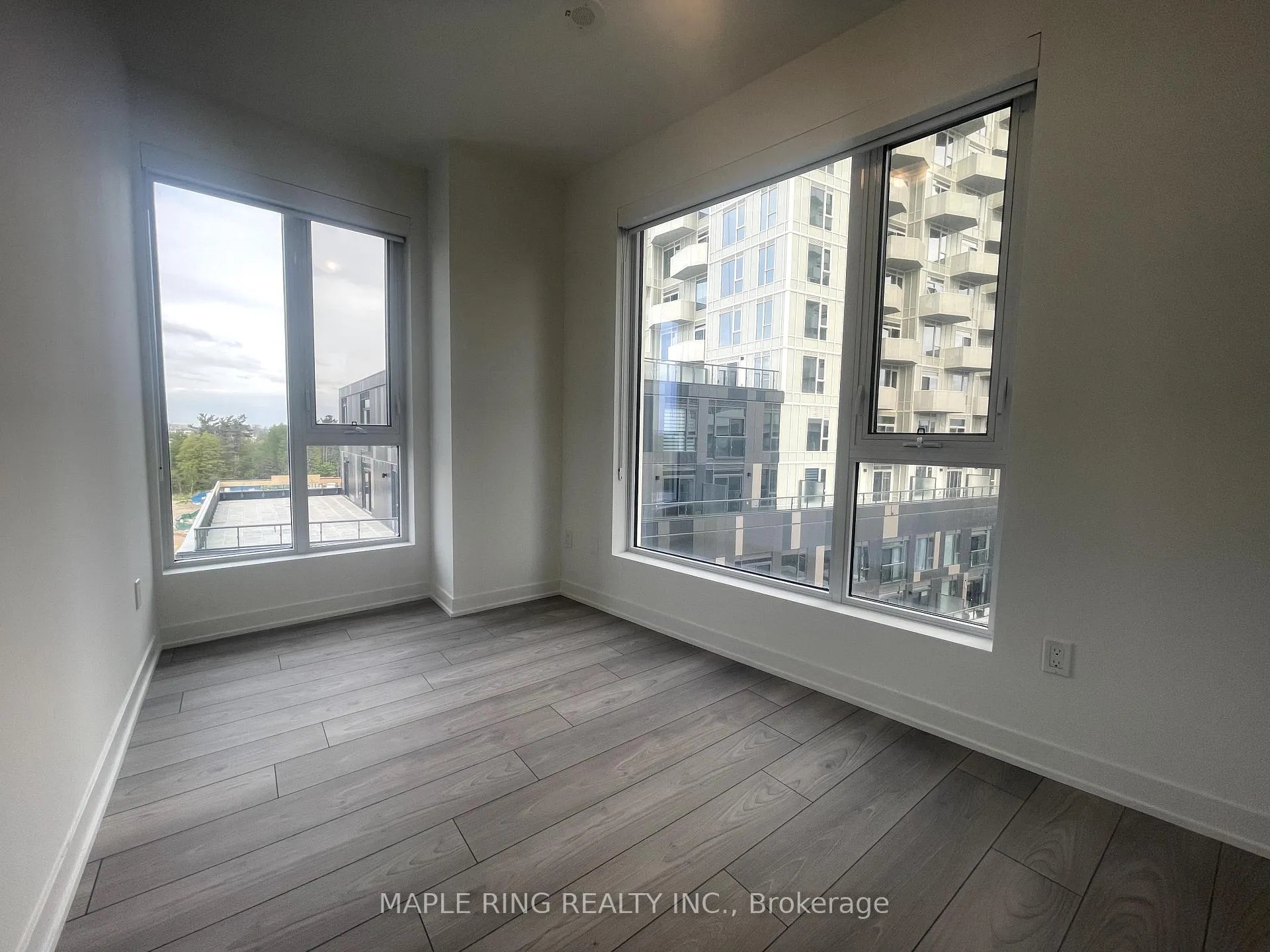 Photo 2 of Unit 624, 498 Caldari Road, Vaughan, Concord — HOMEH