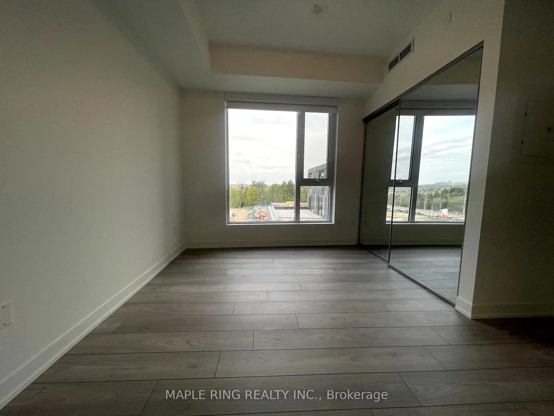 Photo 6 of Unit 624, 498 Caldari Road, Vaughan, Concord — HOMEH